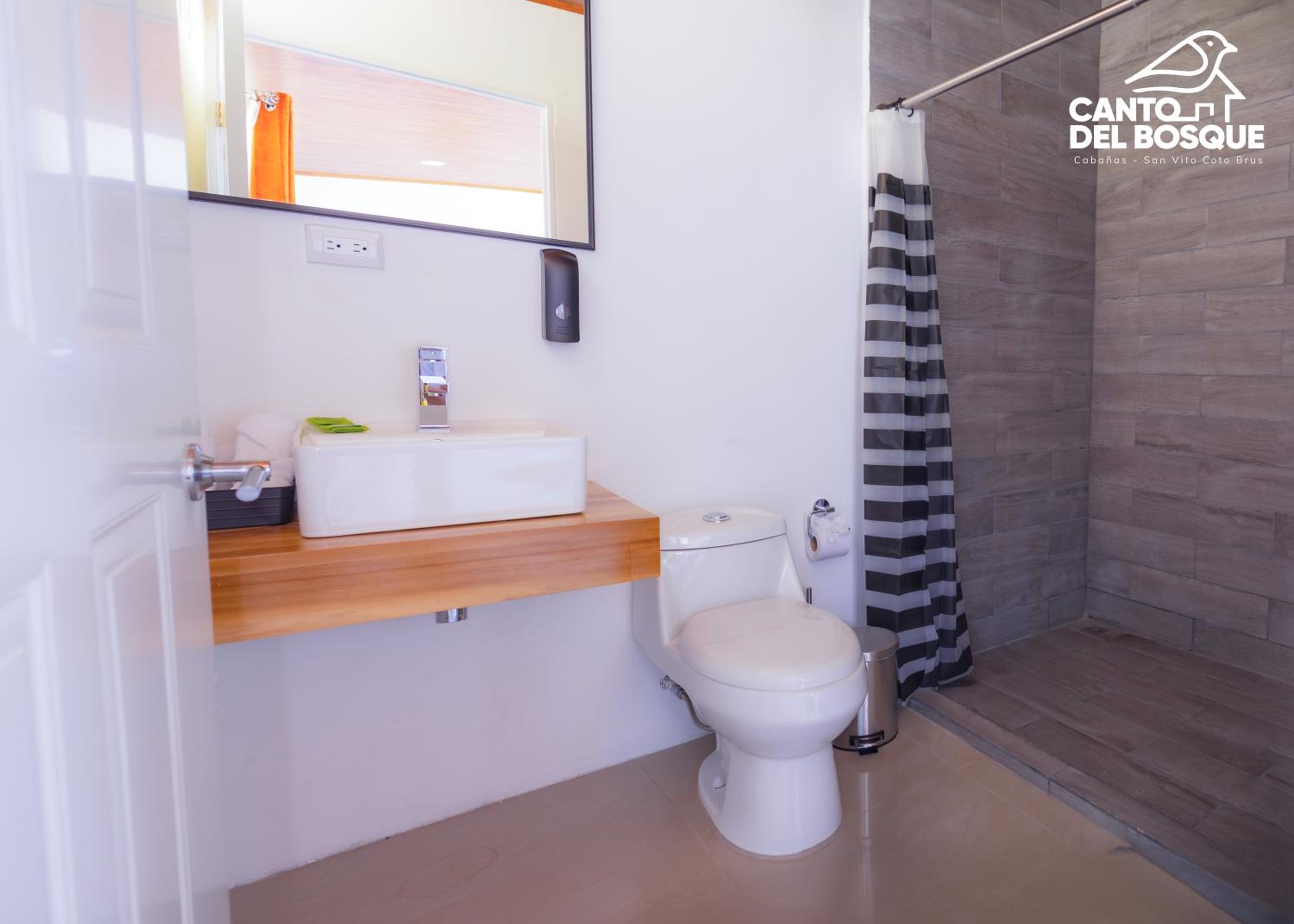 Standard Twin Room with Mountain View photo 3