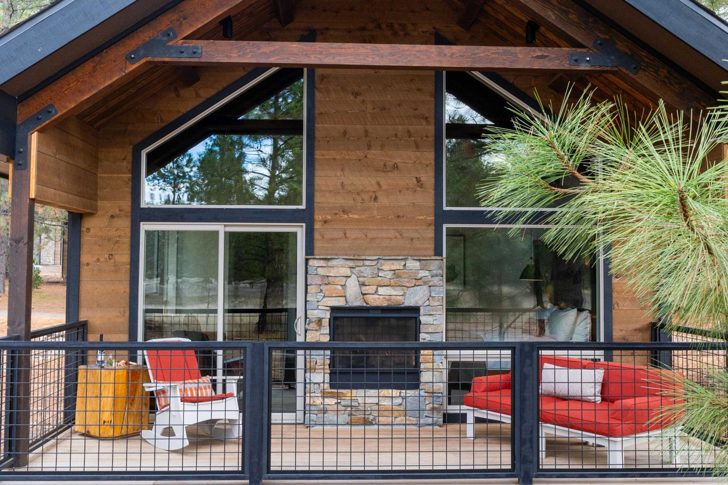 Two-Bedroom Cottage - Photo 3