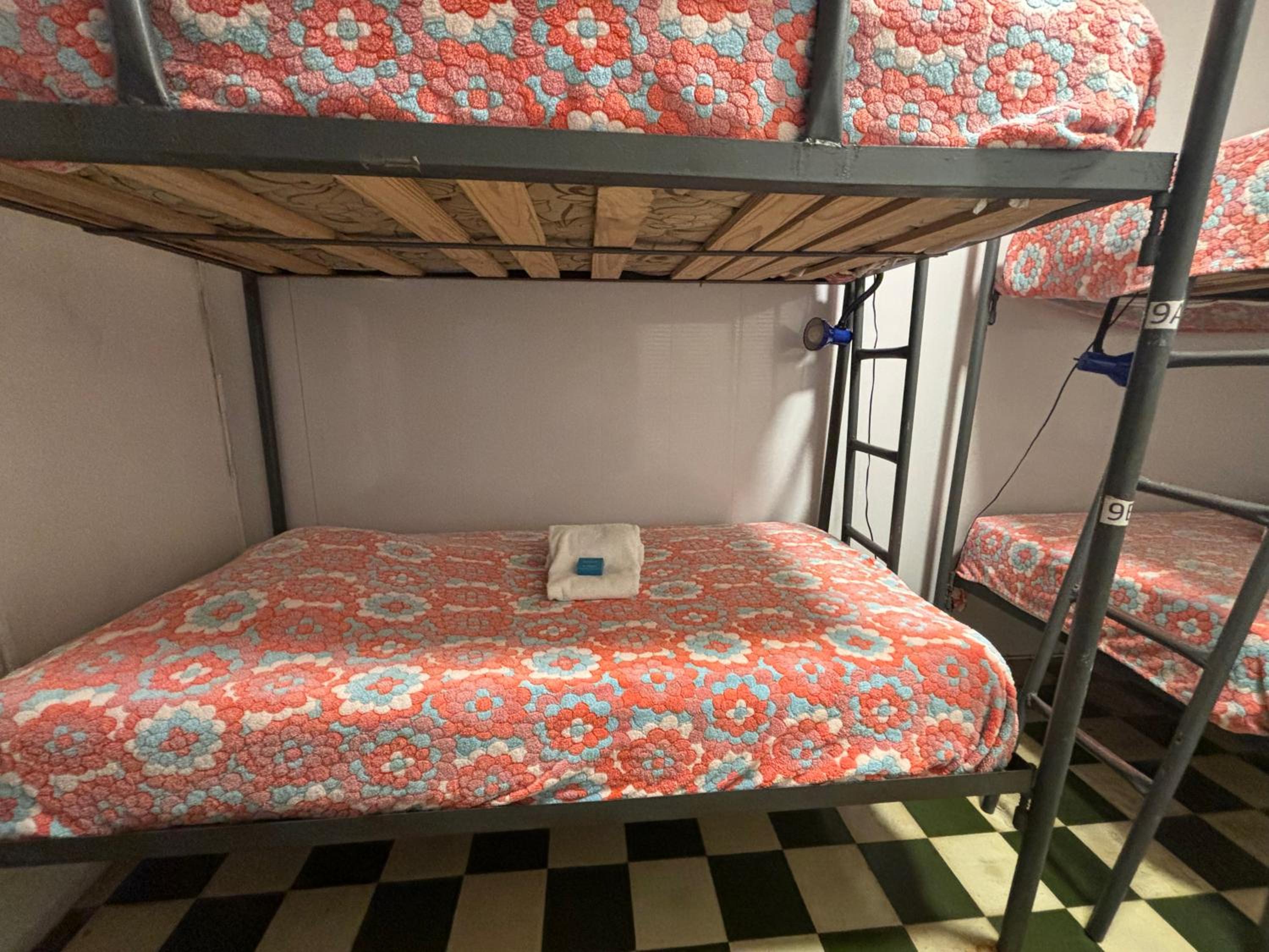 Bed in 4-Bed Male Dormitory Room photo 3