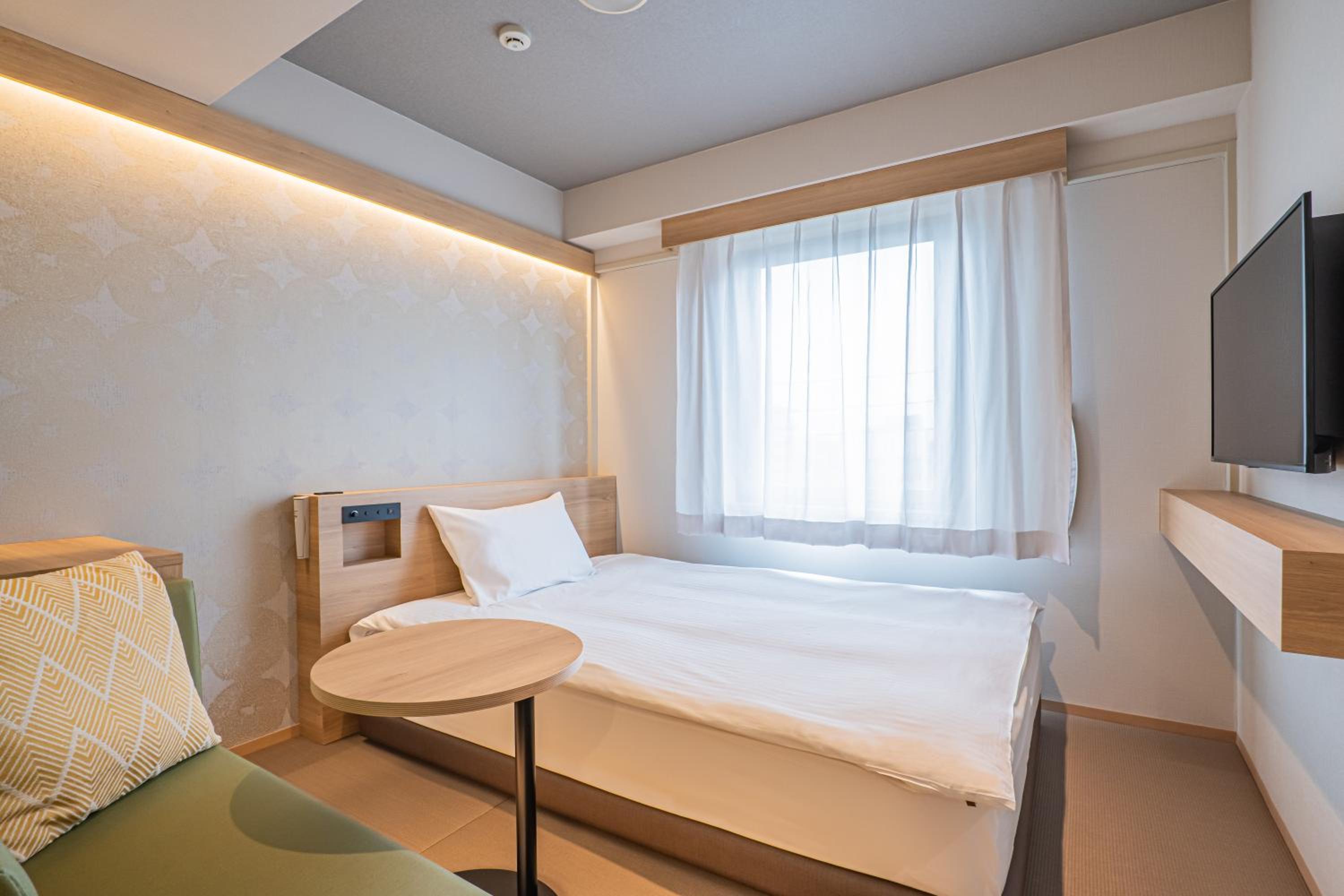 Single Room - Non-Smoking