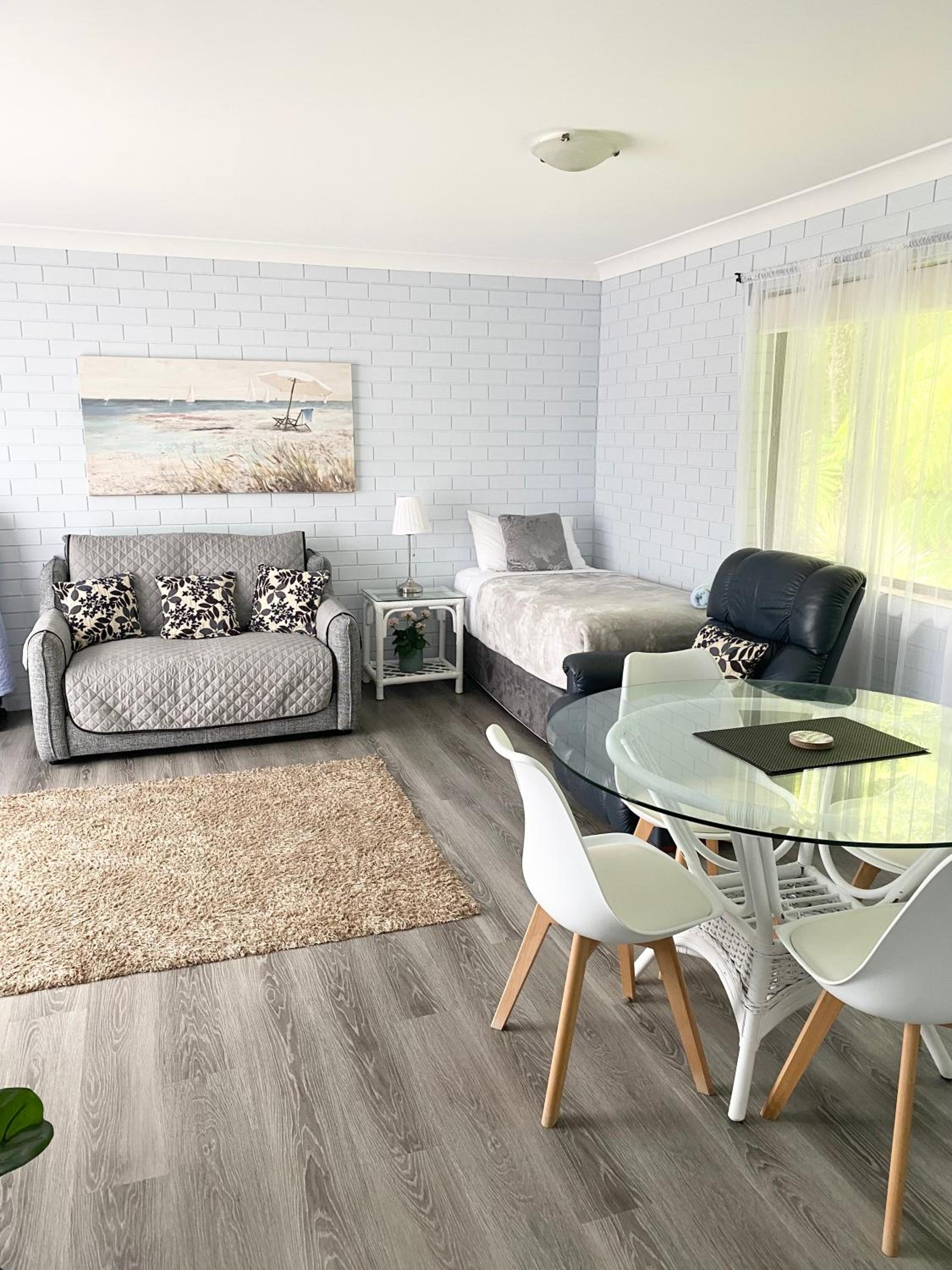 One-Bedroom Apartment with Balcony - Photo 8