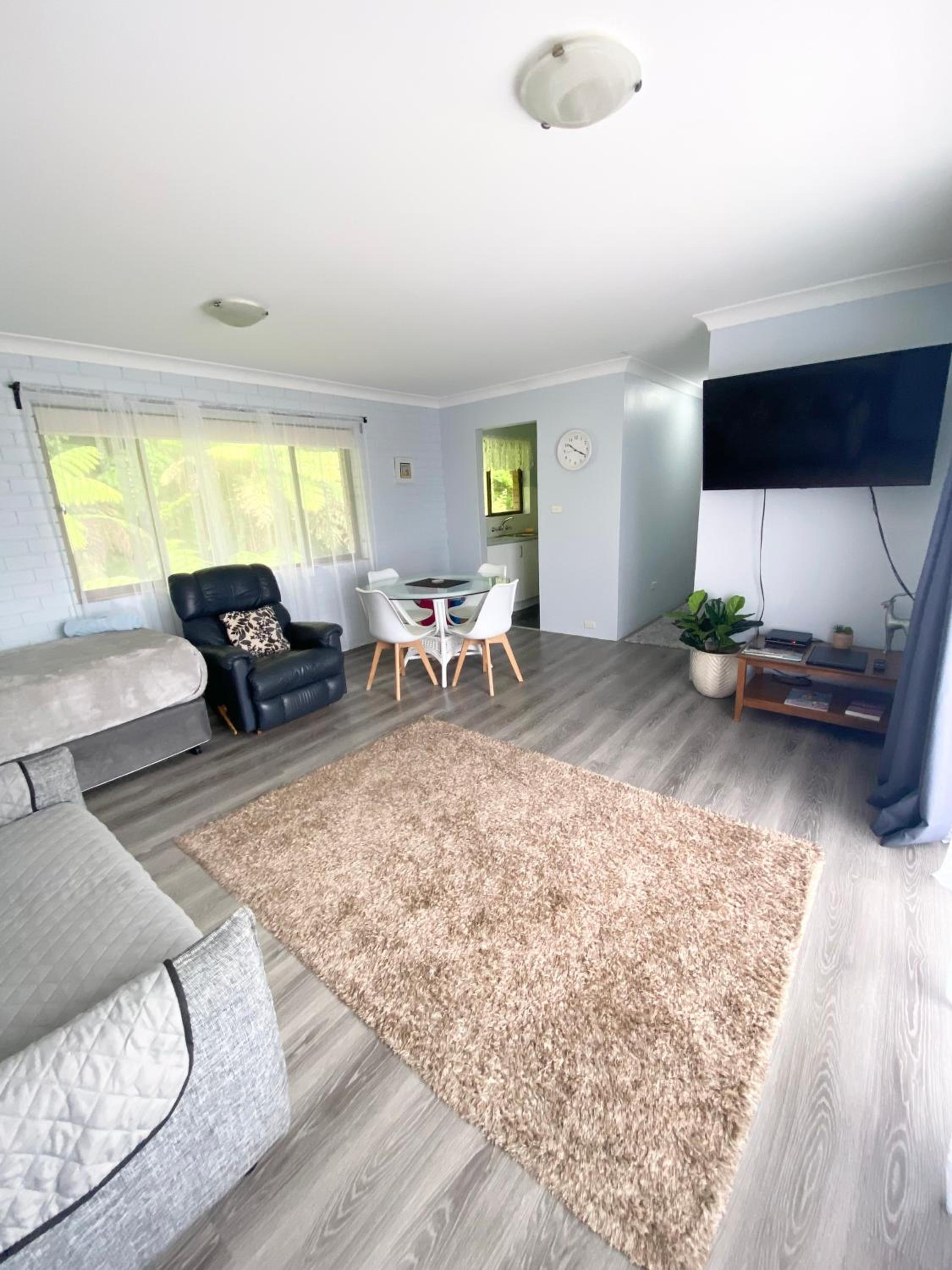 One-Bedroom Apartment with Balcony - Photo 7