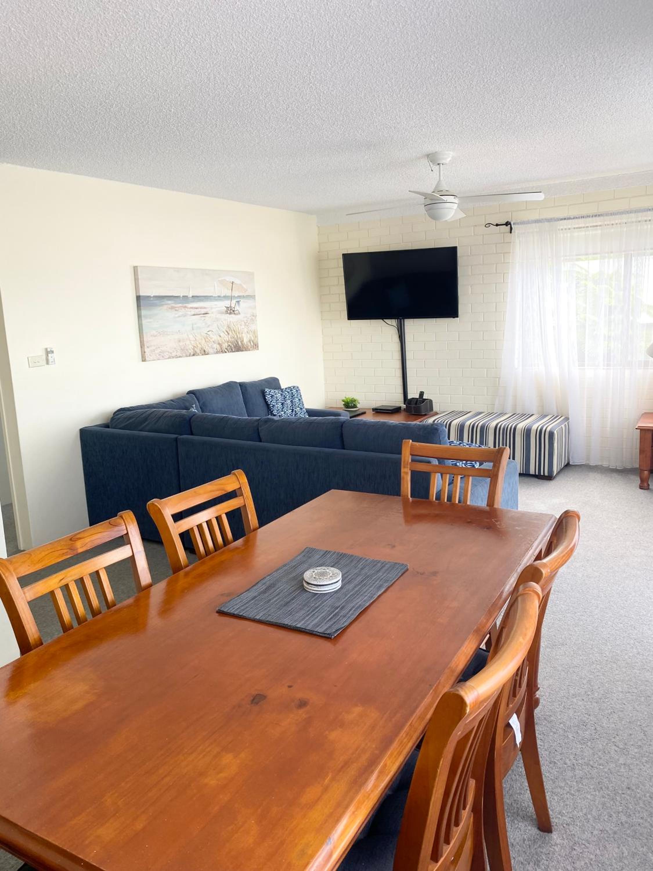 Front Unit - Two-Bedroom Apartment with  Ocean View - Photo 9