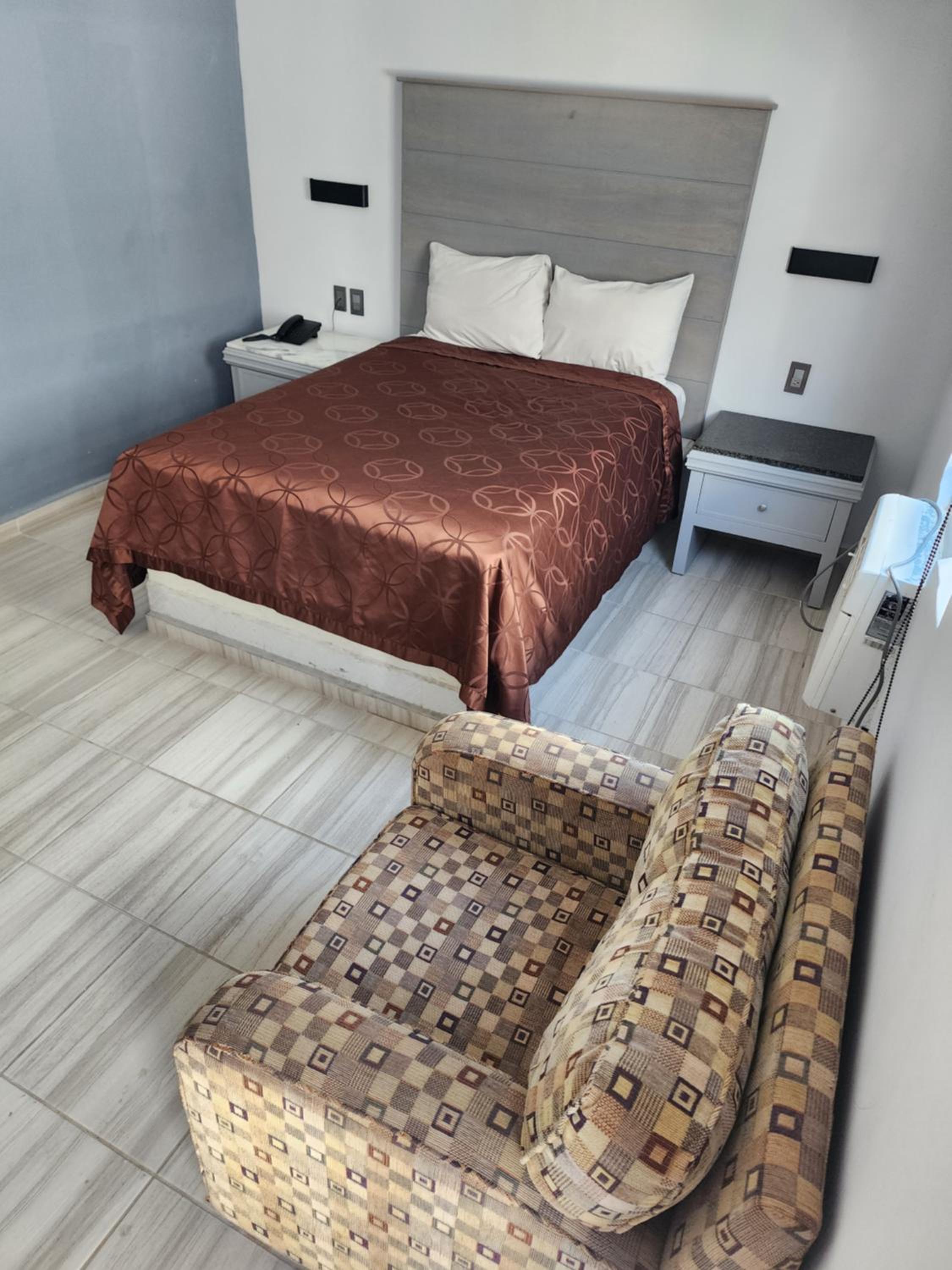Double Room - Photo 6