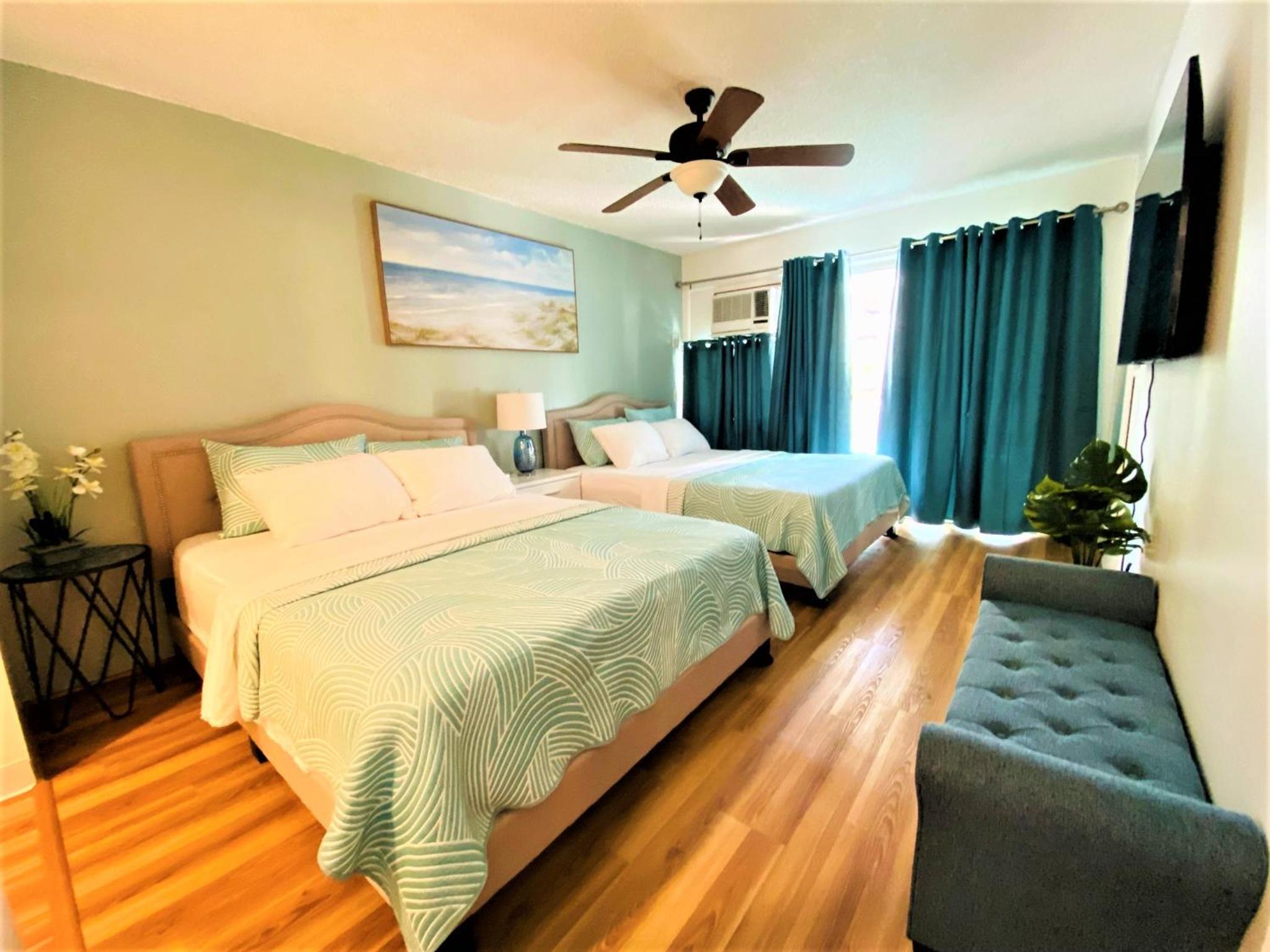 Cozy 2beds,2baths, free parking at Waikiki Beach: Two-Bedroom Apartment photo