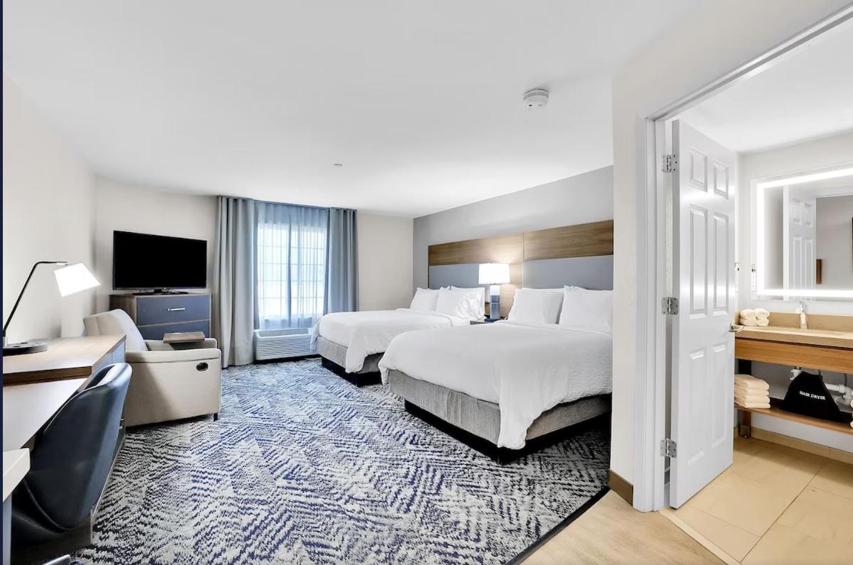 Studio Suite with Two Queen Beds - Photo 1