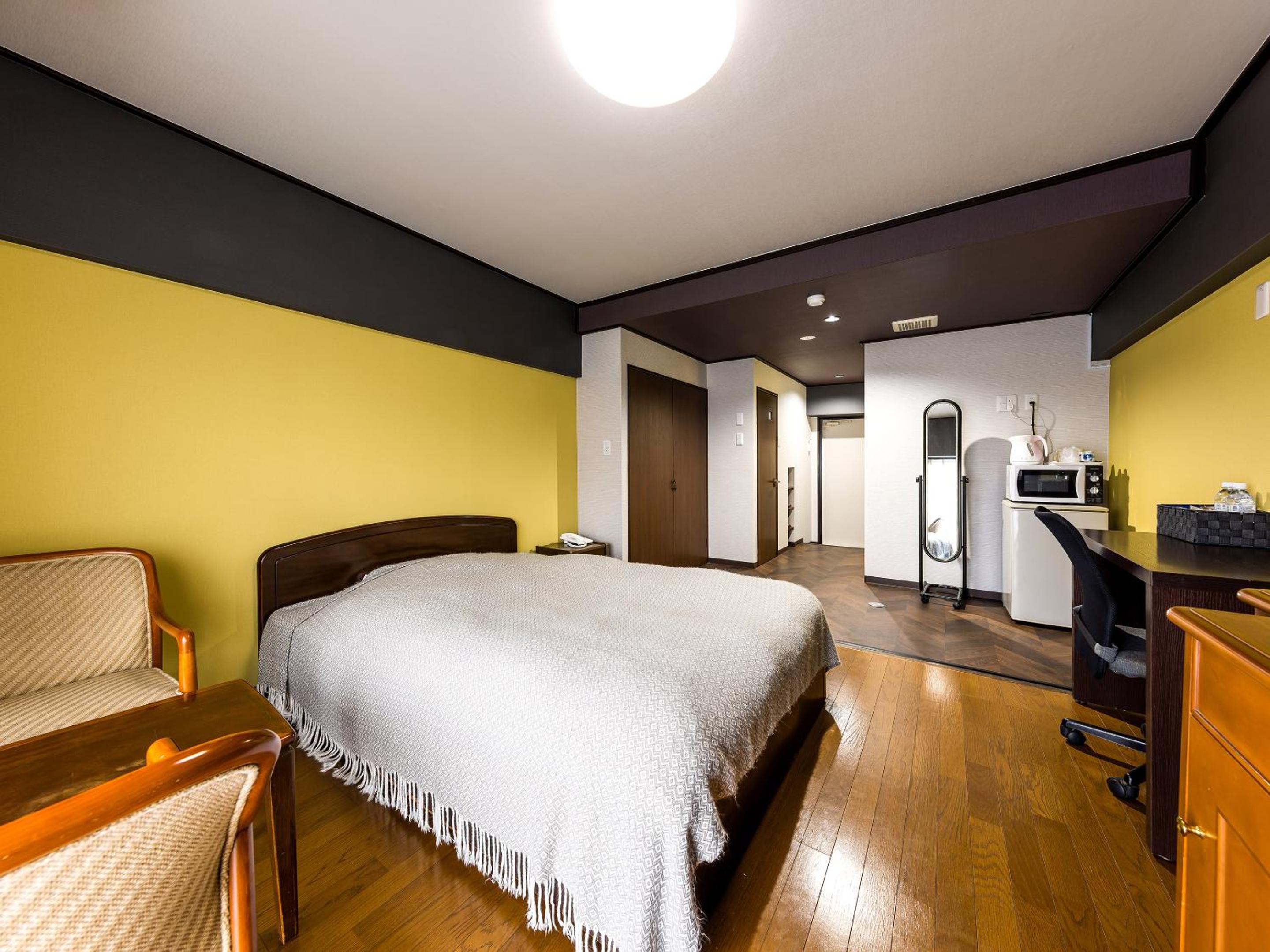 Business Double Room With Small Double Bed photo 3