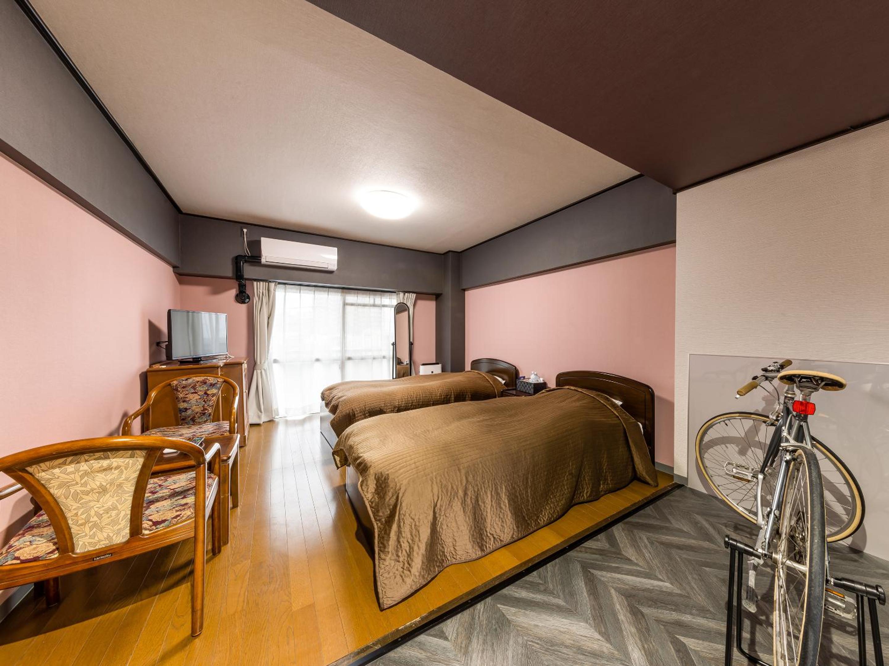 Cycle Twin Room photo 1