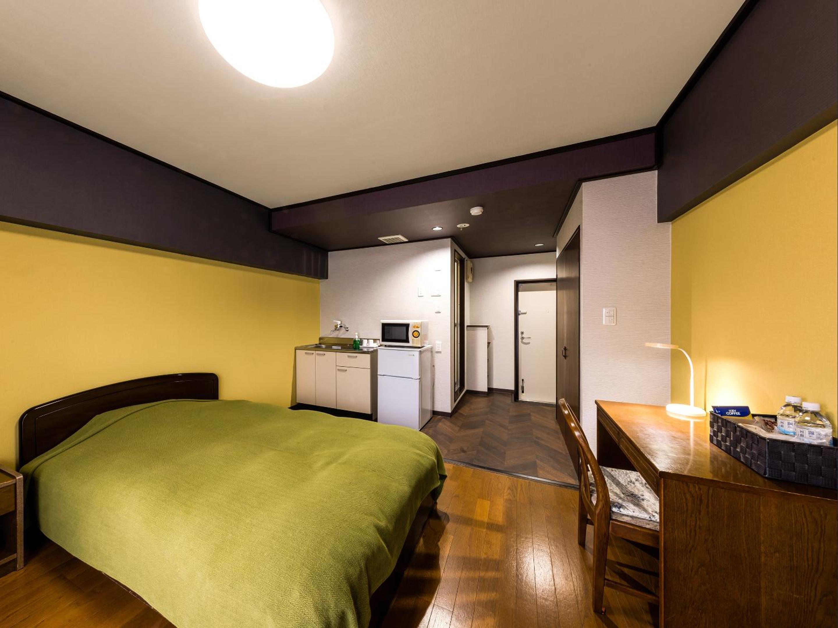 Business Double Room With Small Double Bed photo 2
