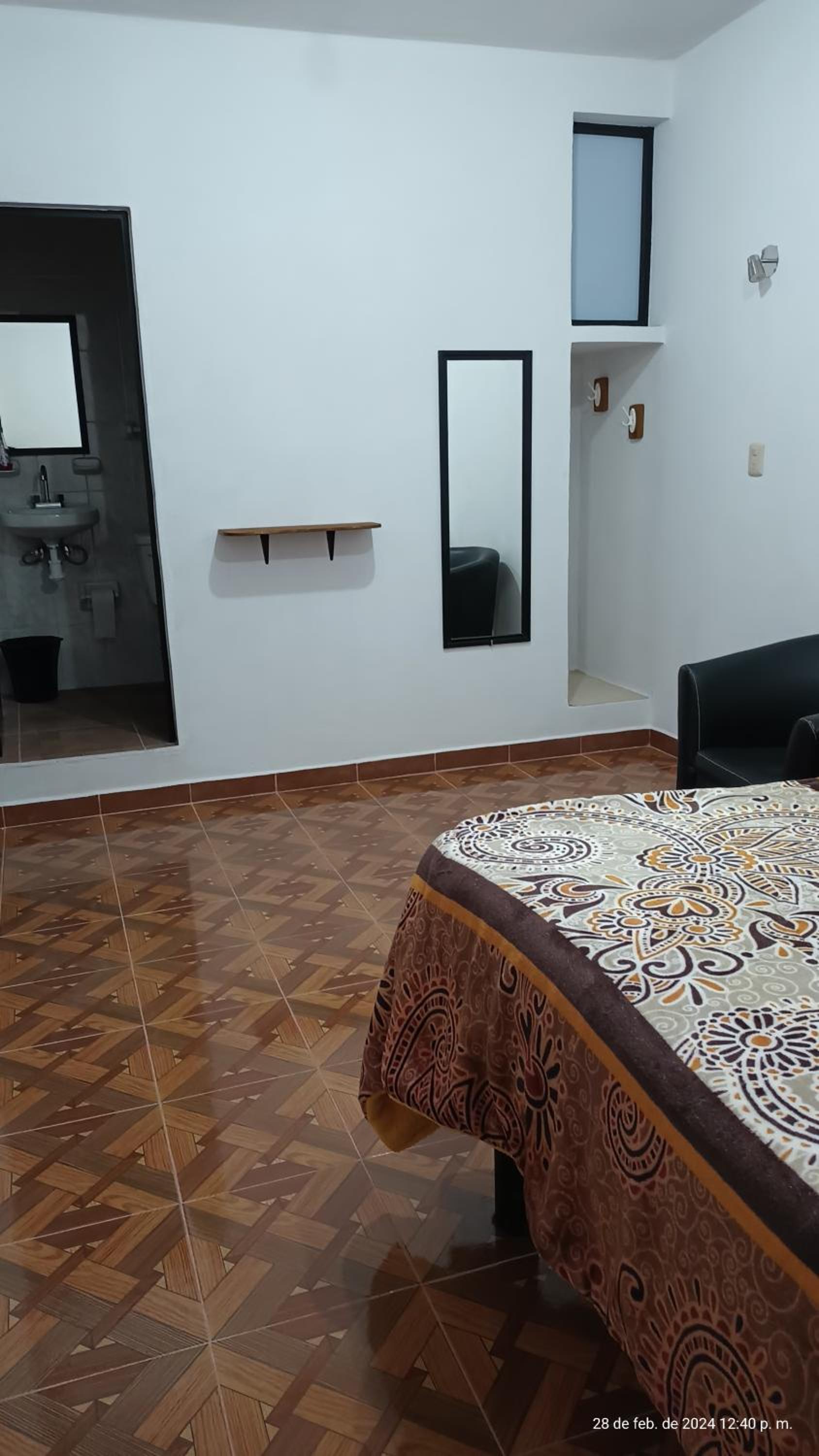 Double Room With Private Bathroom photo 3