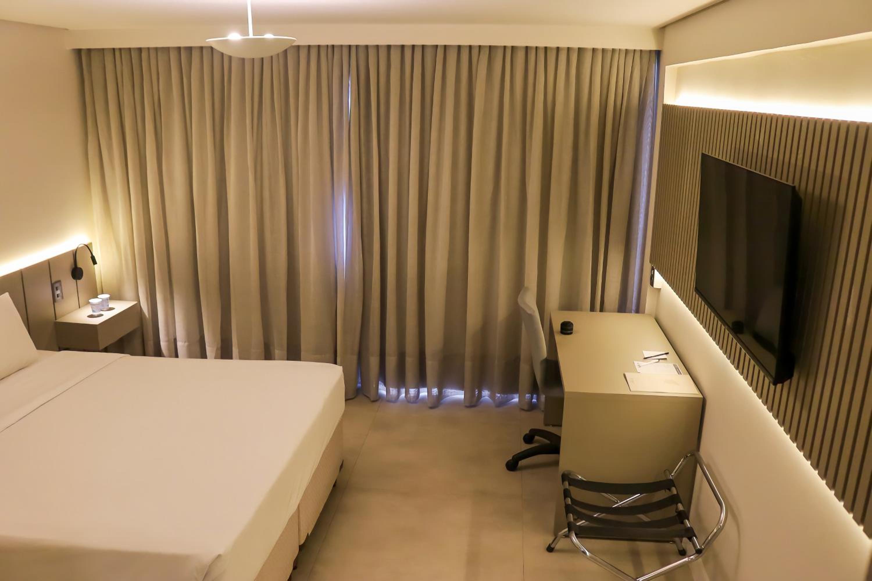 SJ Premium Hotels By Atlantica — Queen Room