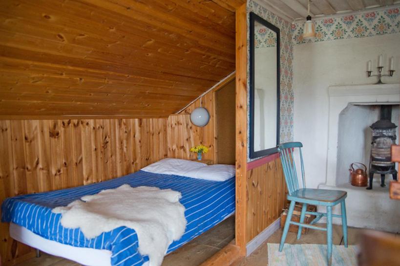 Single Room with Shared Bathroom photo 1