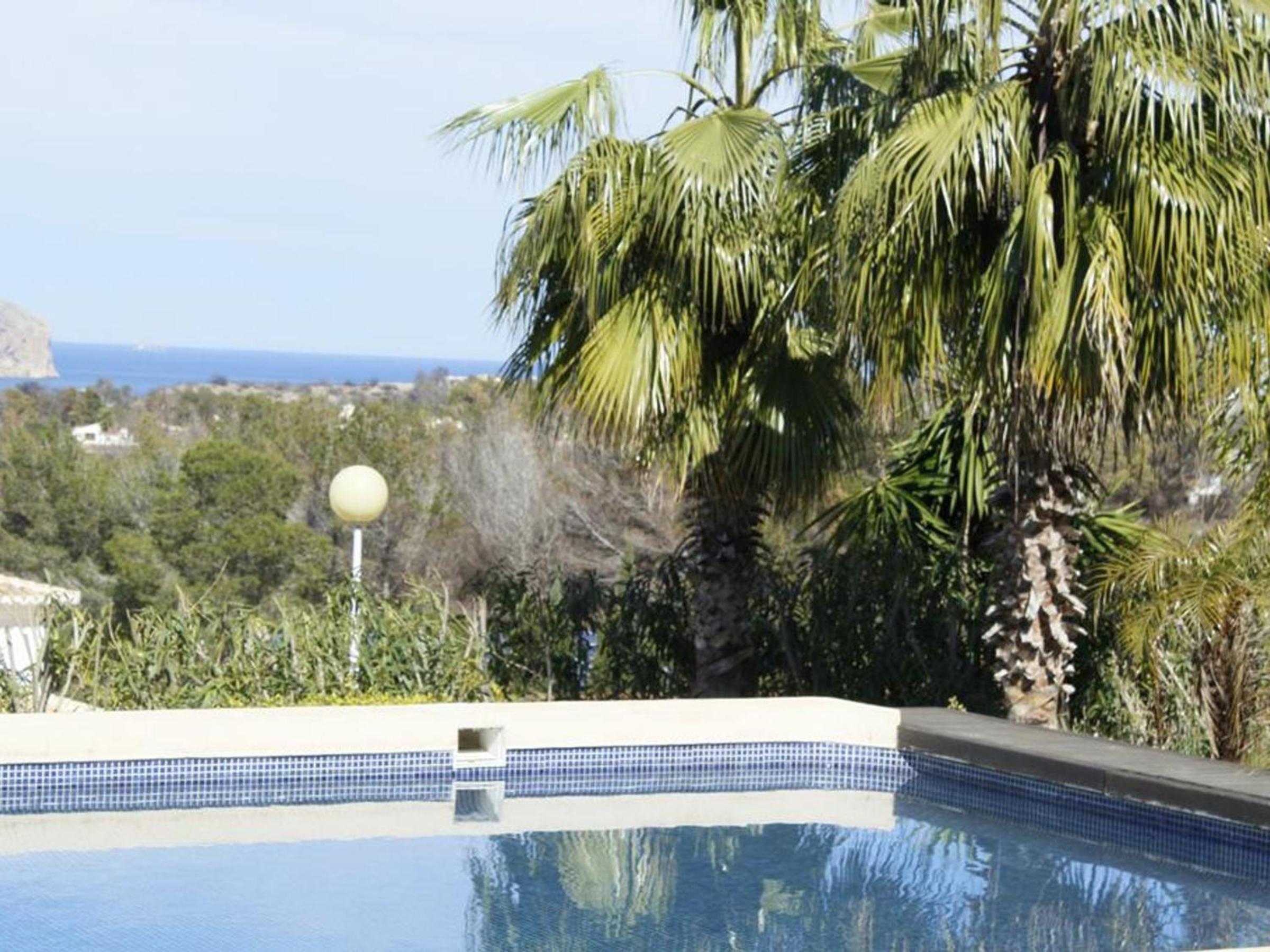 Villa photo 3