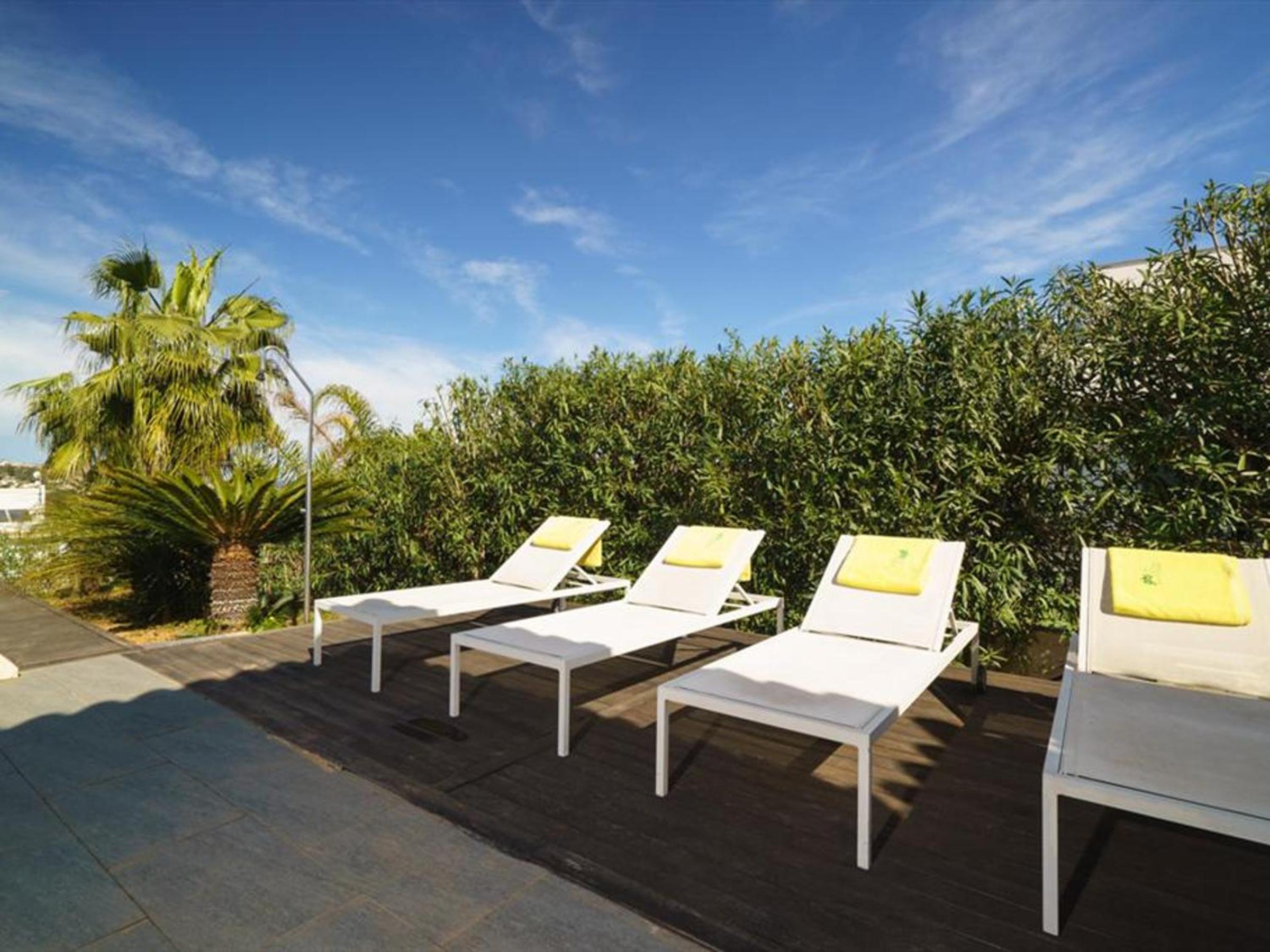 Villa photo 2