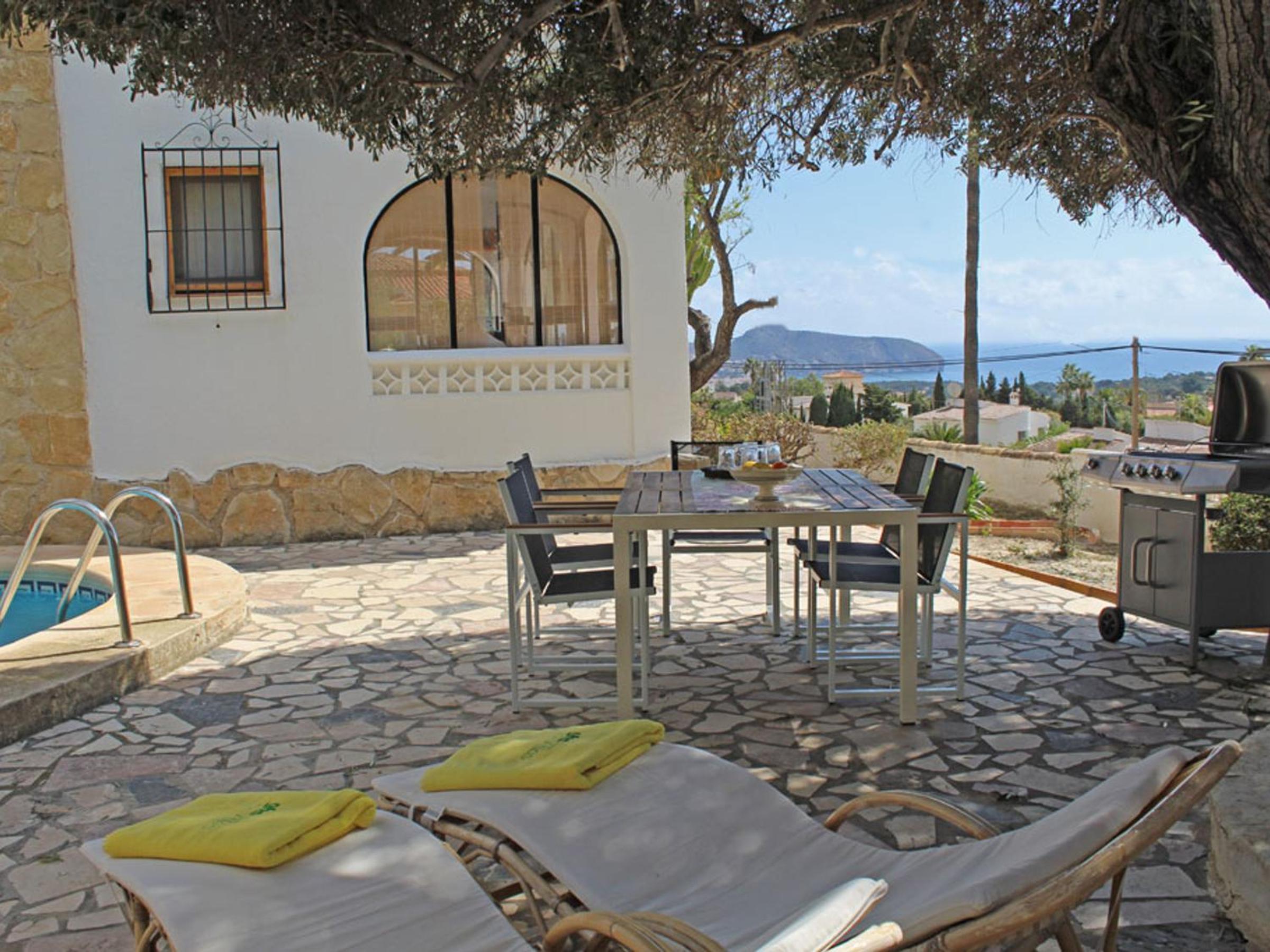 Villa photo 2