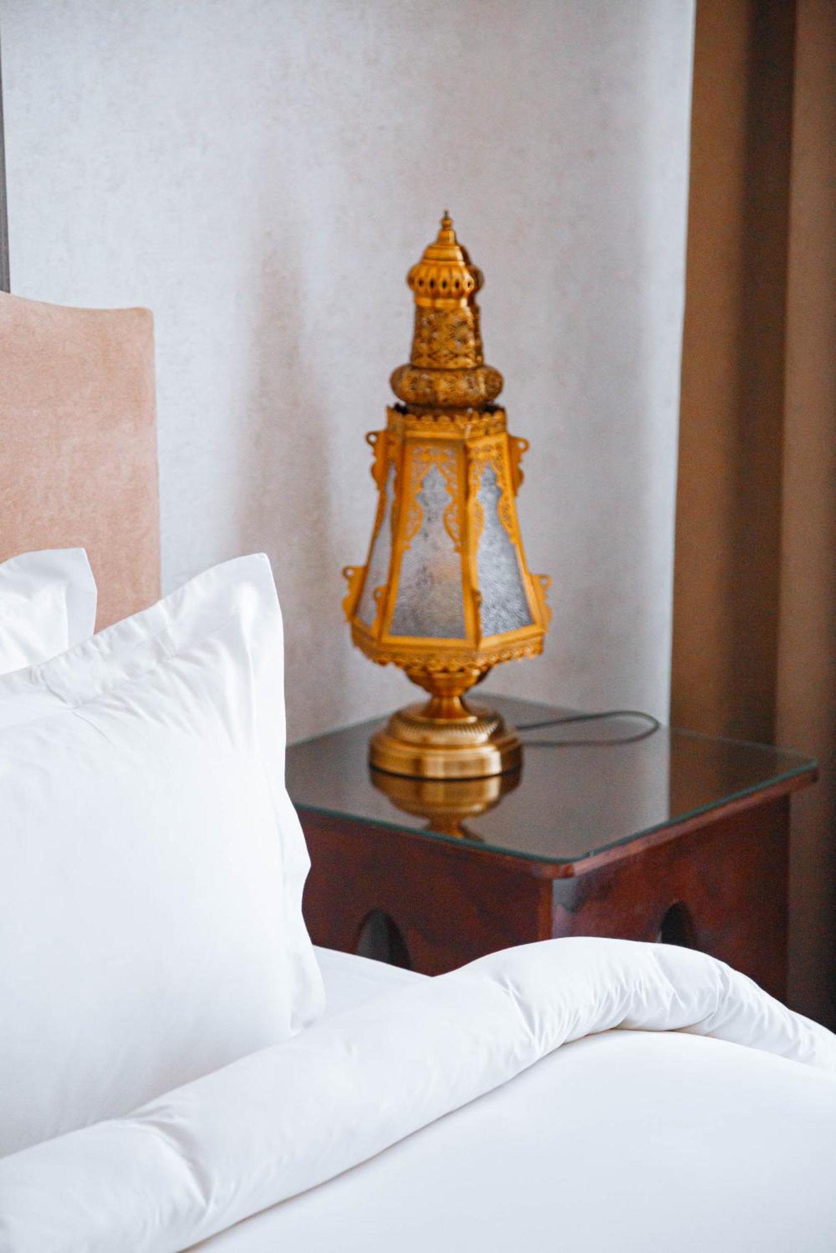 Standard Twin Room - Photo 8