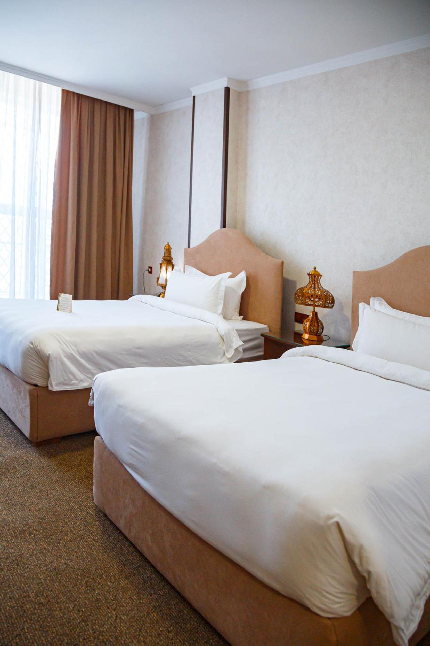 Standard Twin Room - Photo 5
