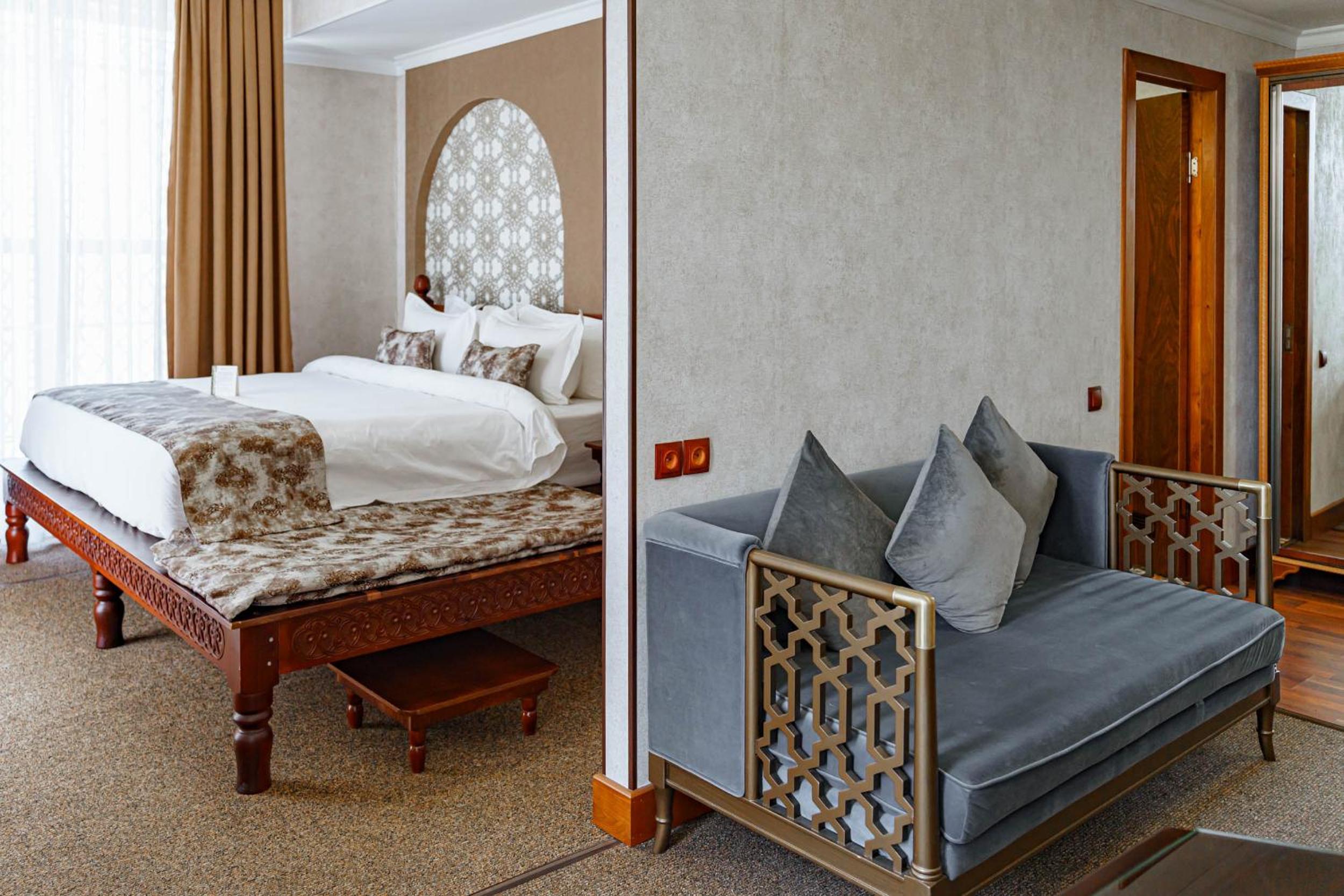 Suite - Photo 2