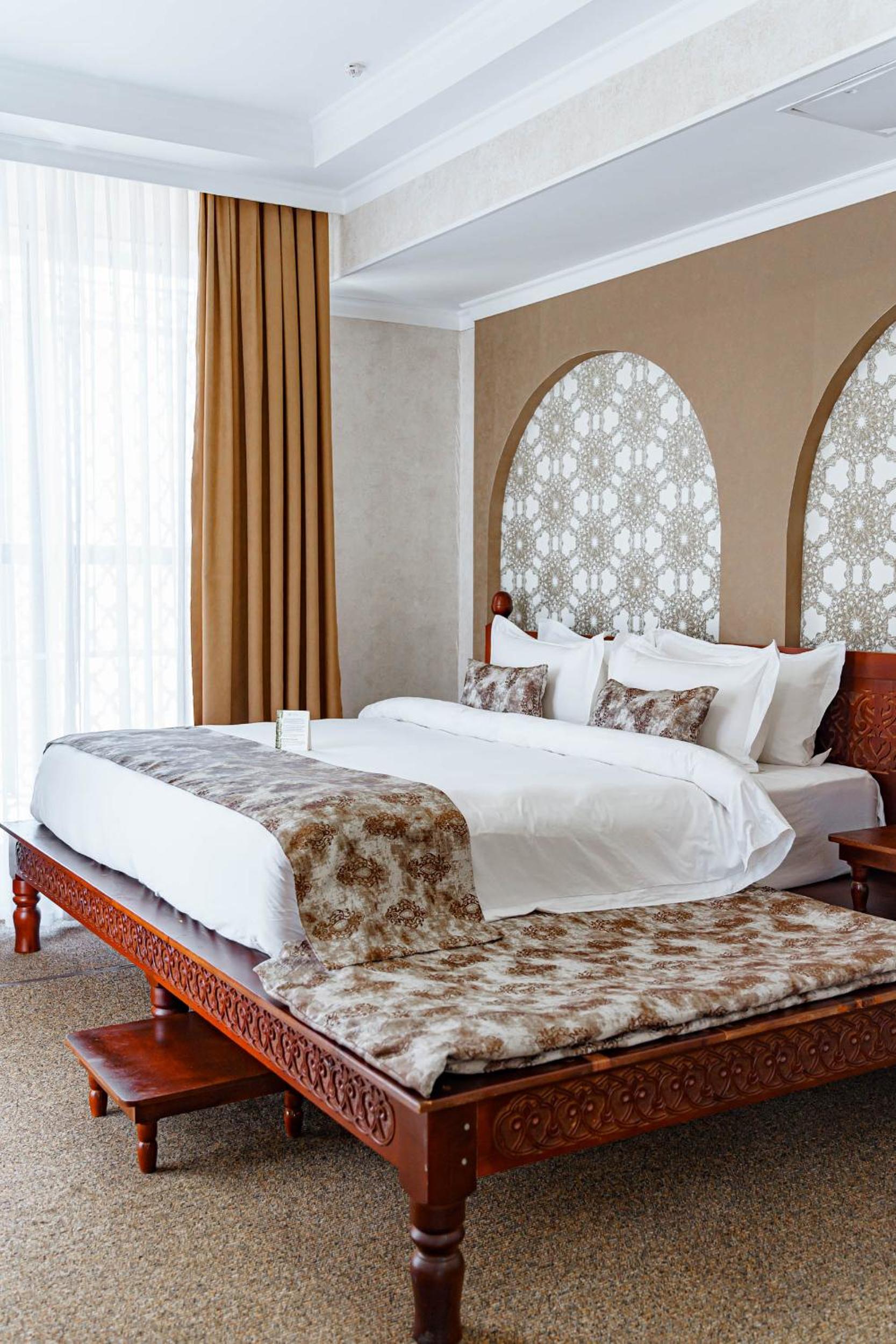 Suite - Photo 9