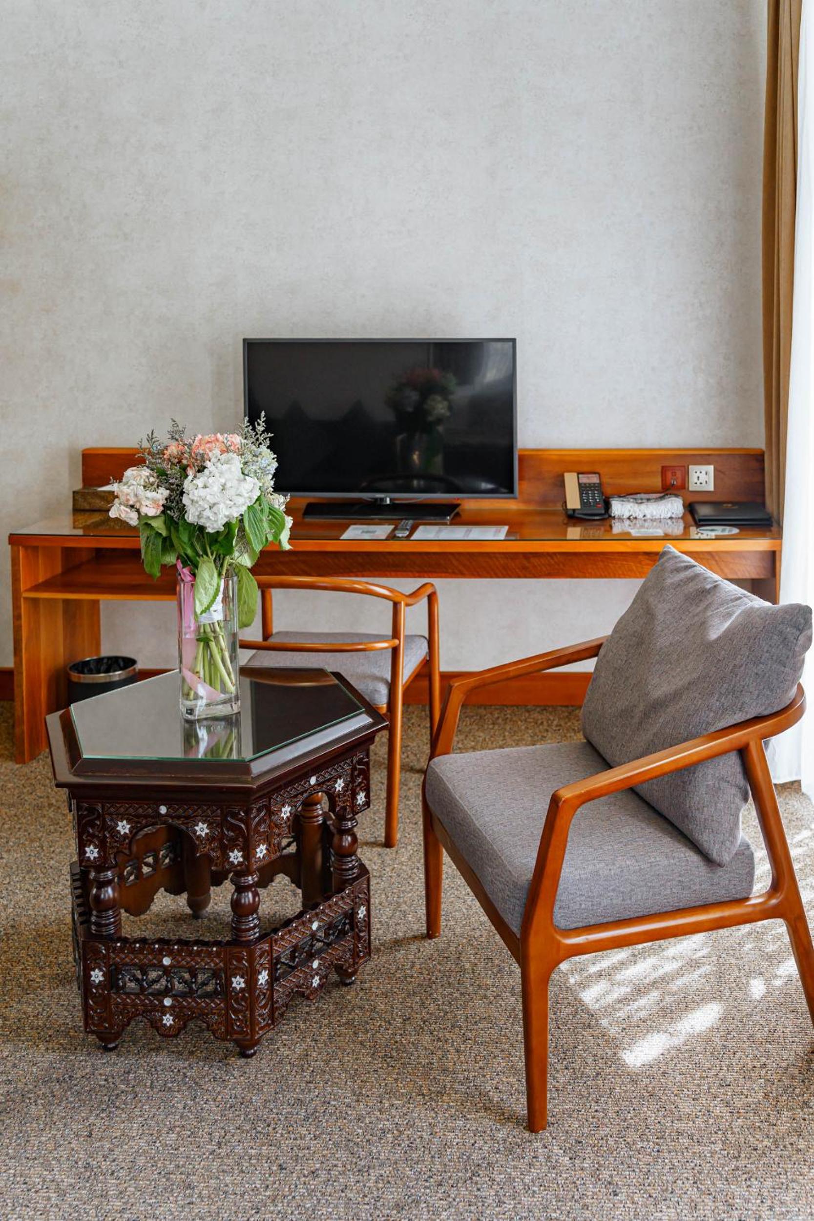 Suite - Photo 5