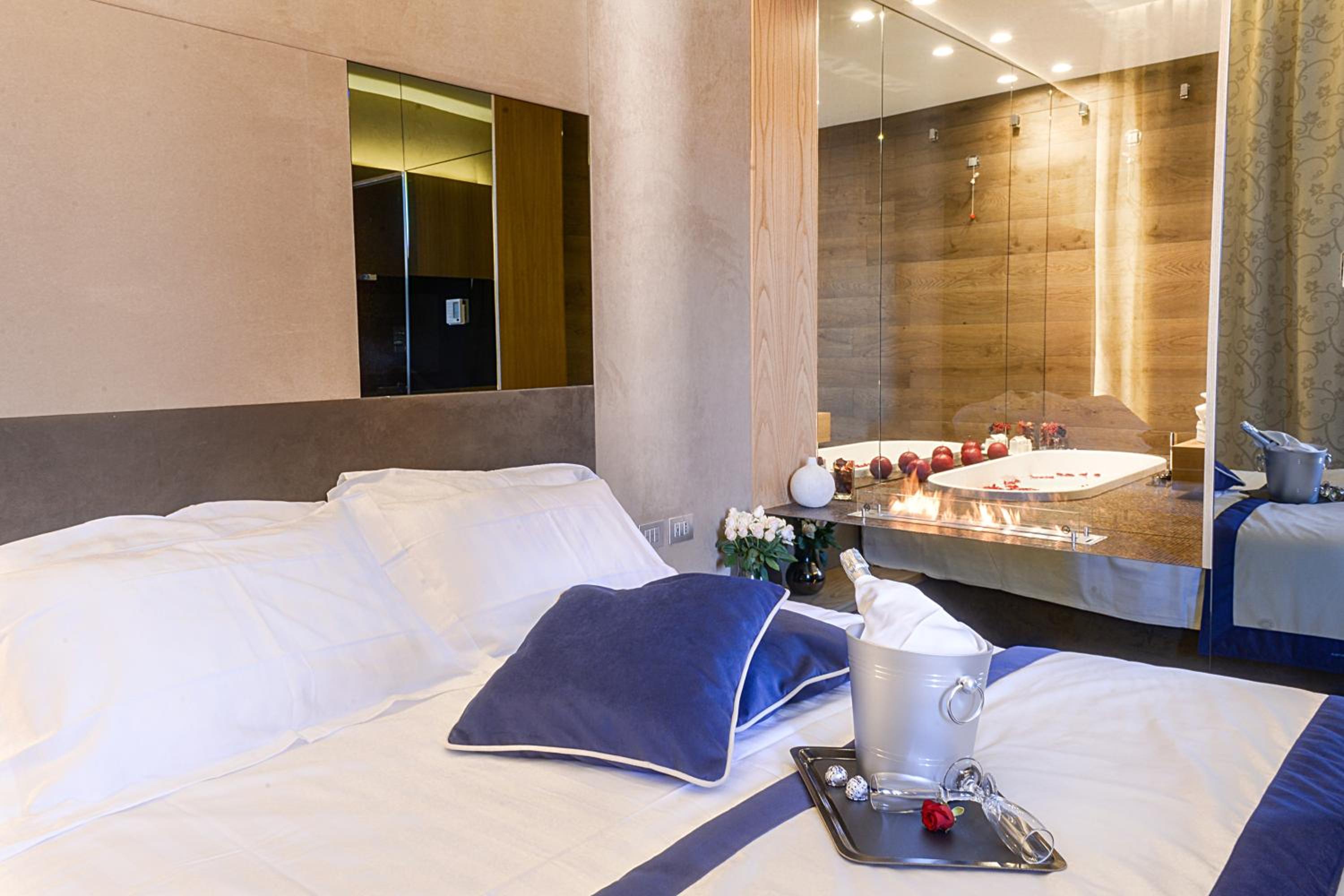 Suite with City View photo 2