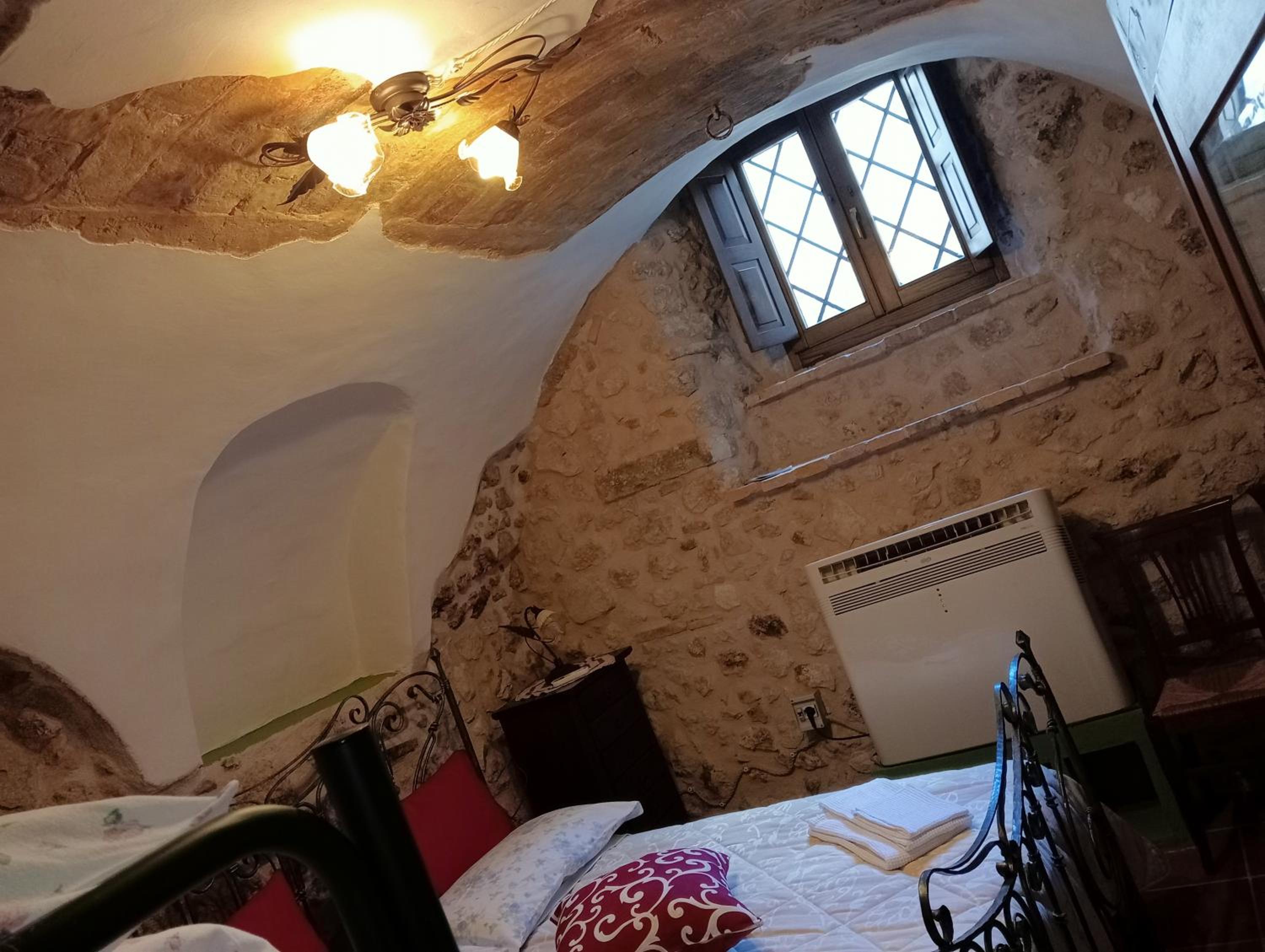 One-Bedroom House photo 1