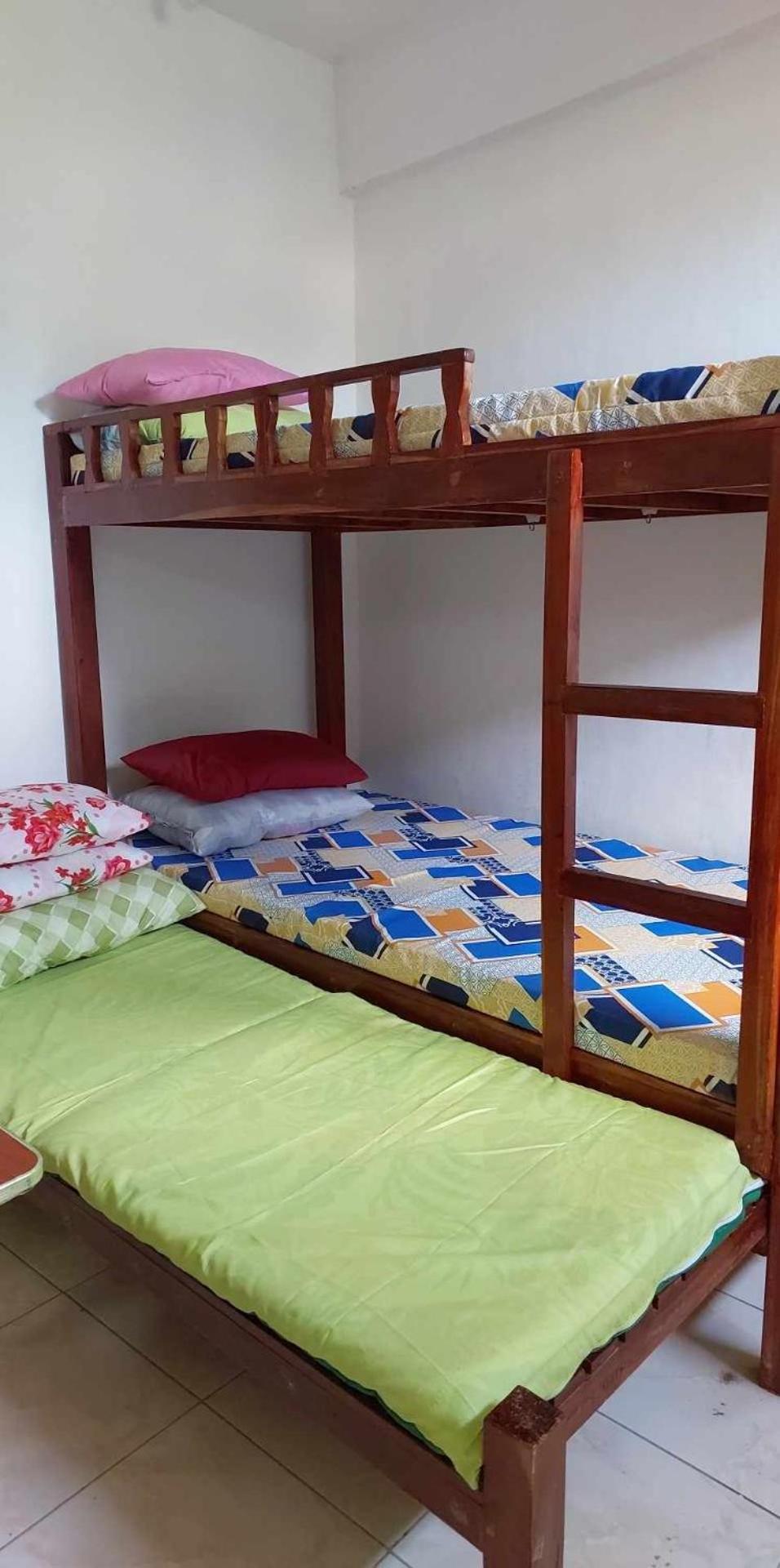 Economy Triple Room photo 1