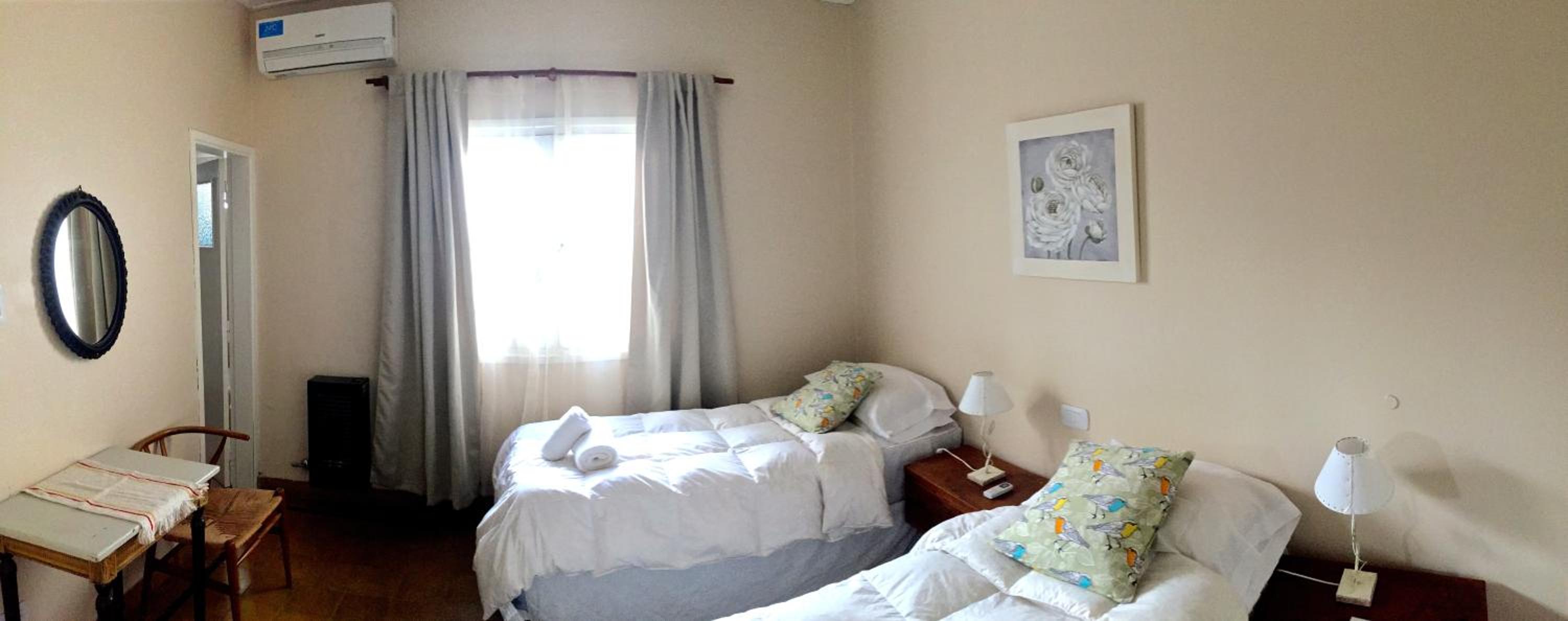 Deluxe Double or Twin Room photo 2