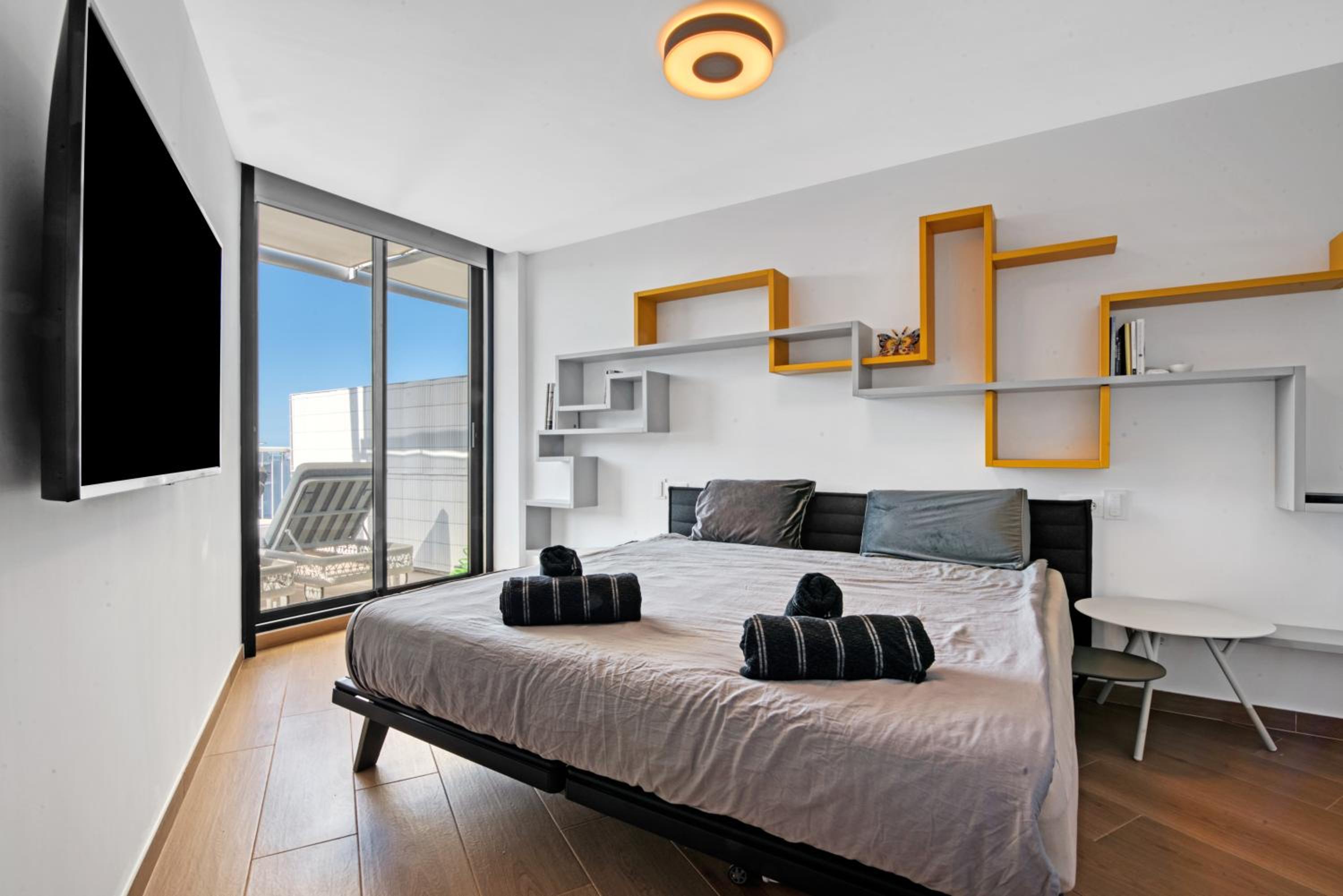 Apartamento de tres habitaciones con vista al mar