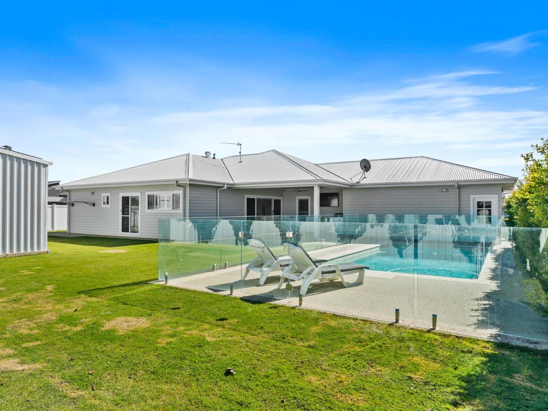 Four-Bedroom House photo 3