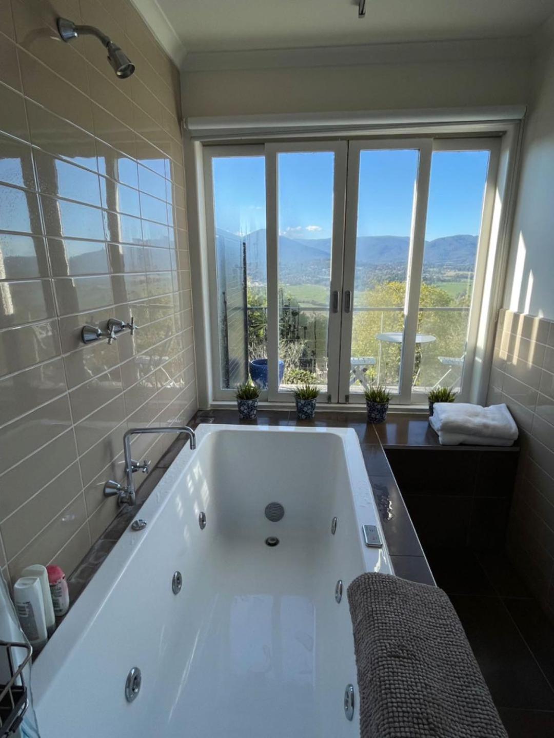Suite with Mountain View photo 3