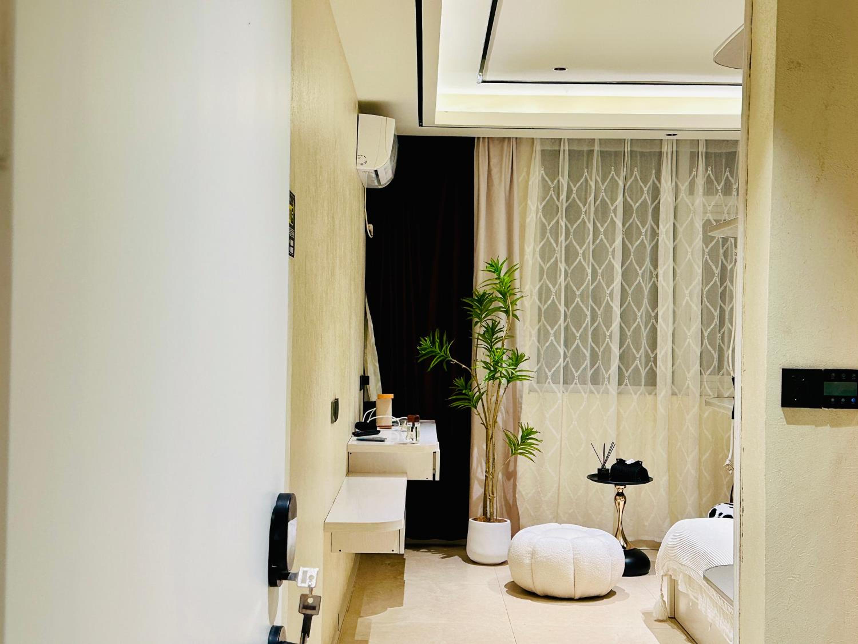 Deluxe Double Room with Shower photo 3