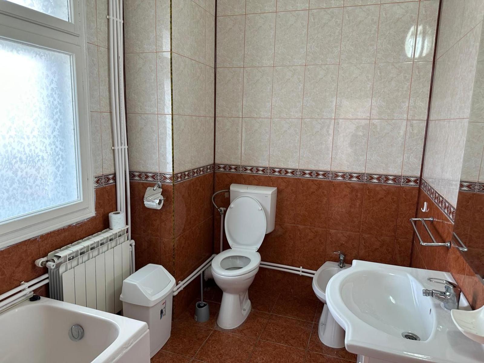 Double Room - Photo 36