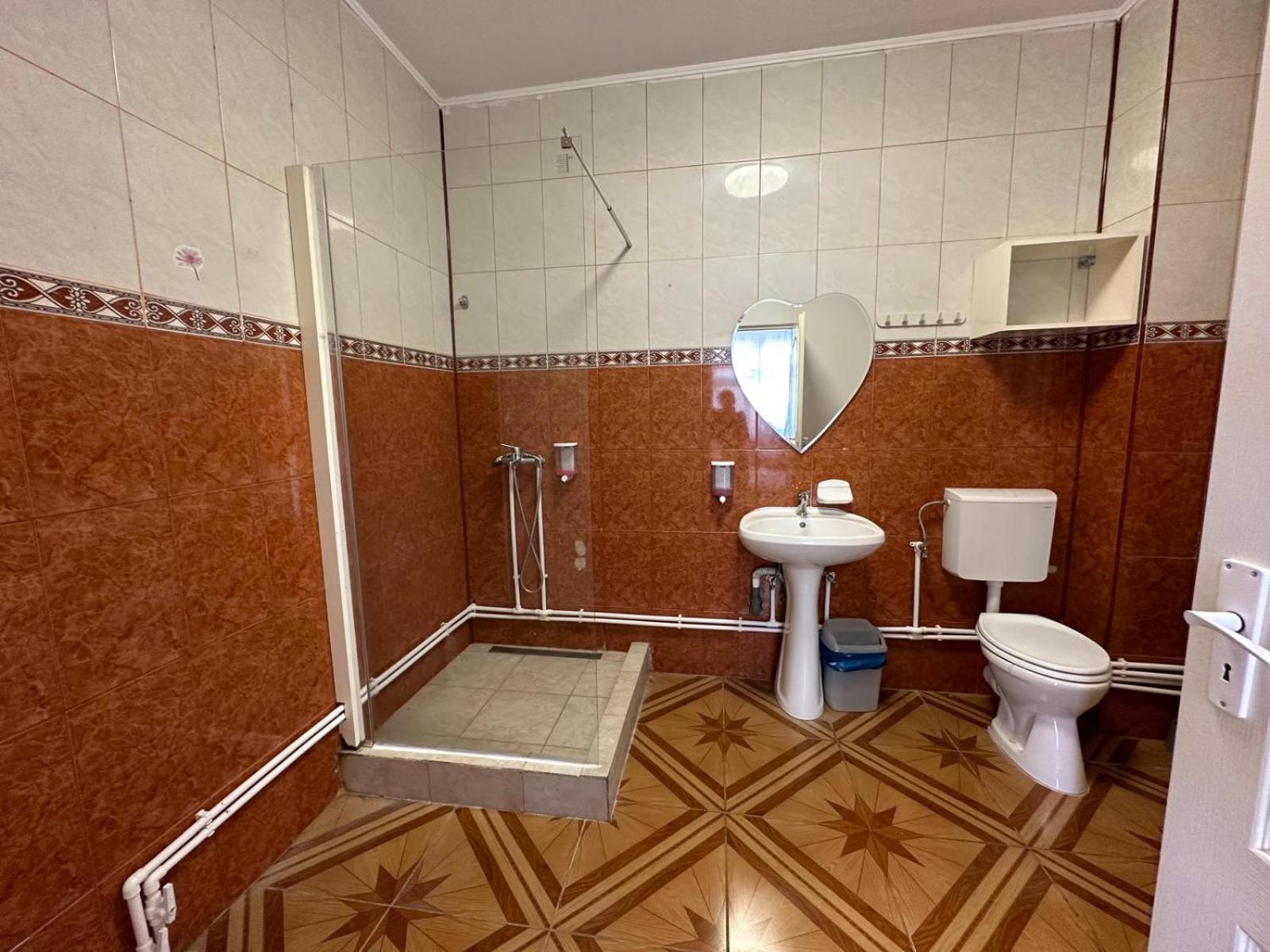 Double Room - Photo 2