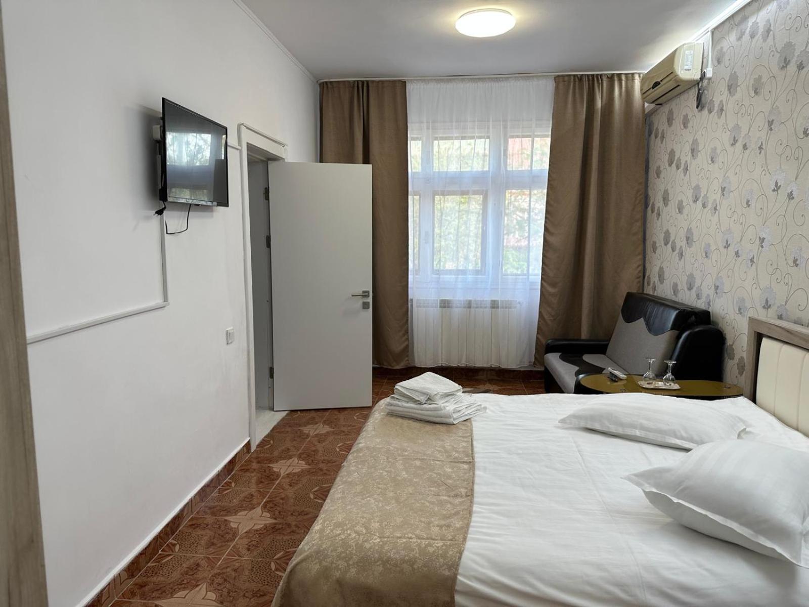 Double Room - Photo 20
