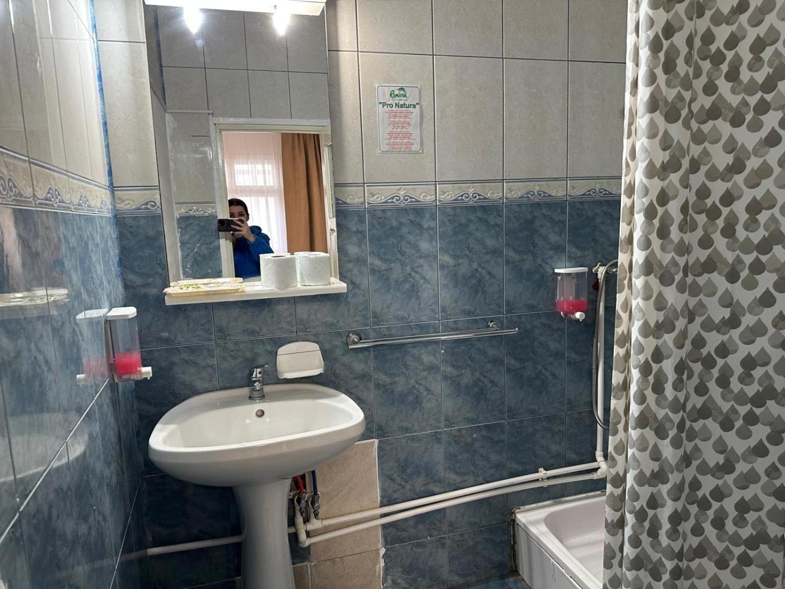Double Room - Photo 6