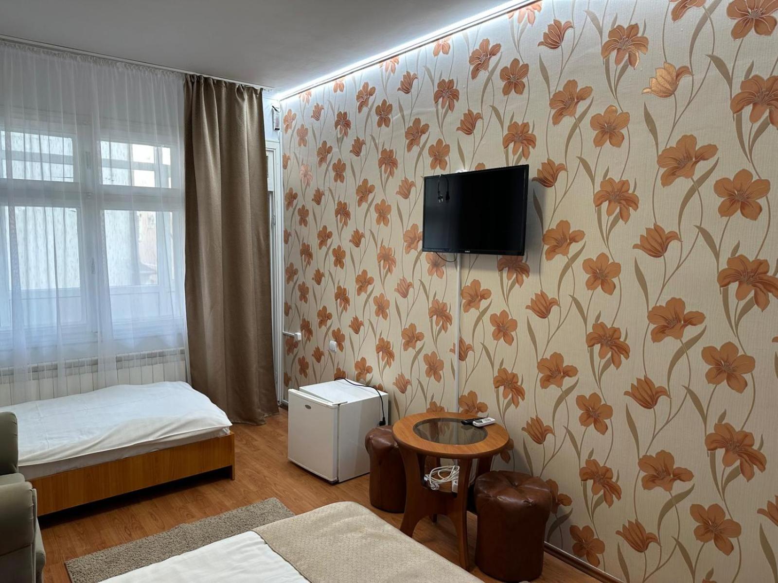 Double Room - Photo 12