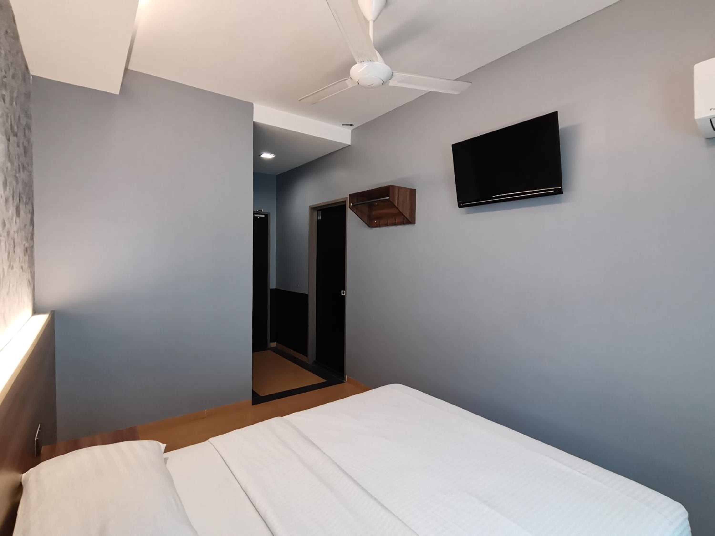 Deluxe Double Room photo 3