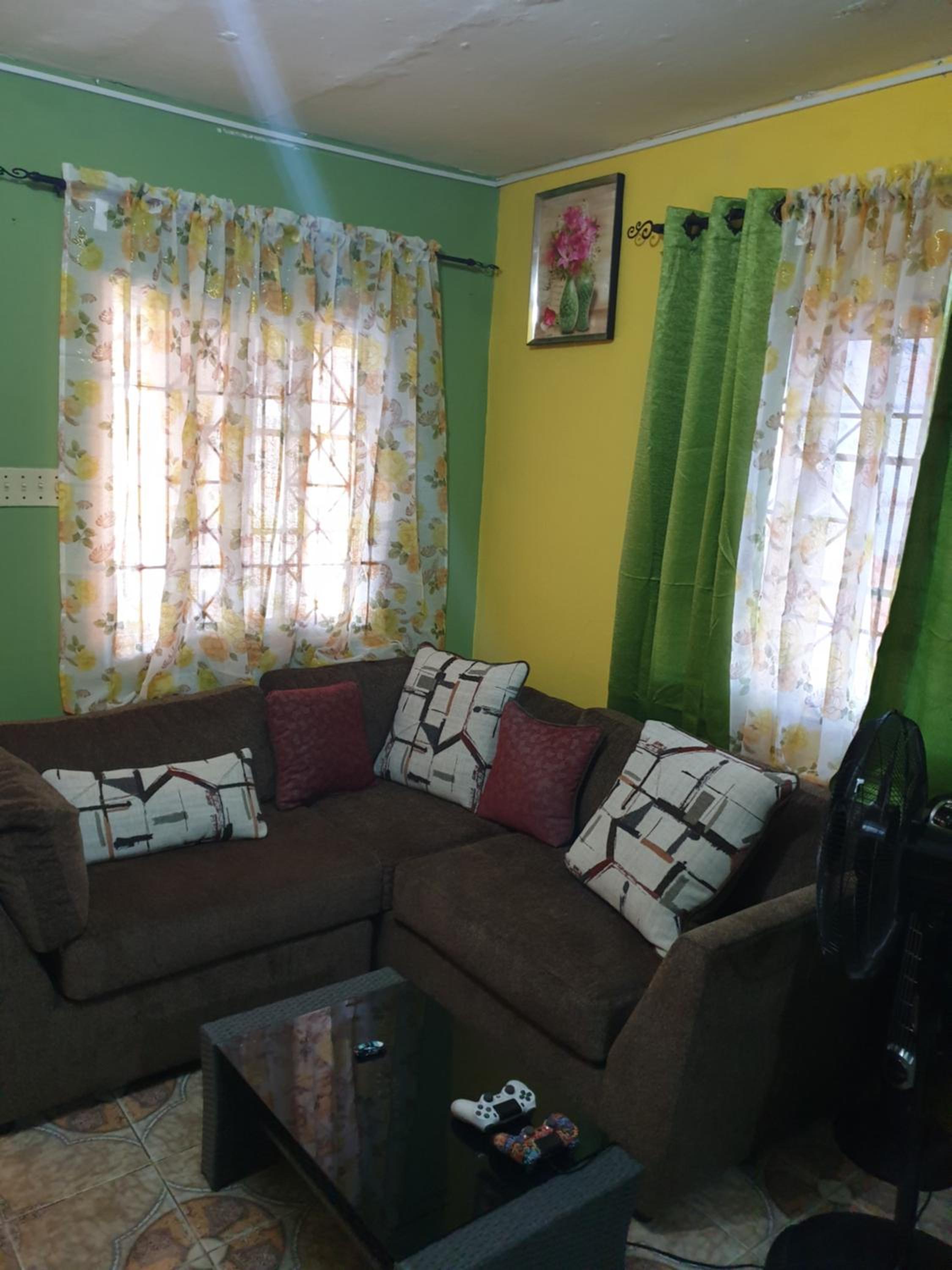 Queen Room photo 2