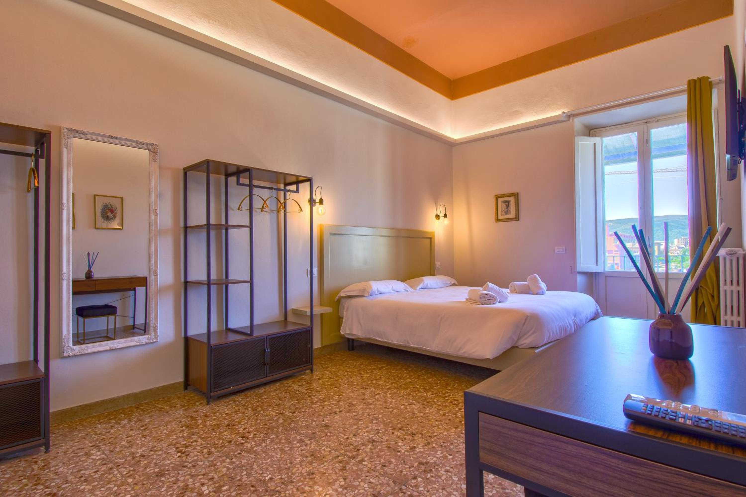 Double Room with Private Bathroom photo 1