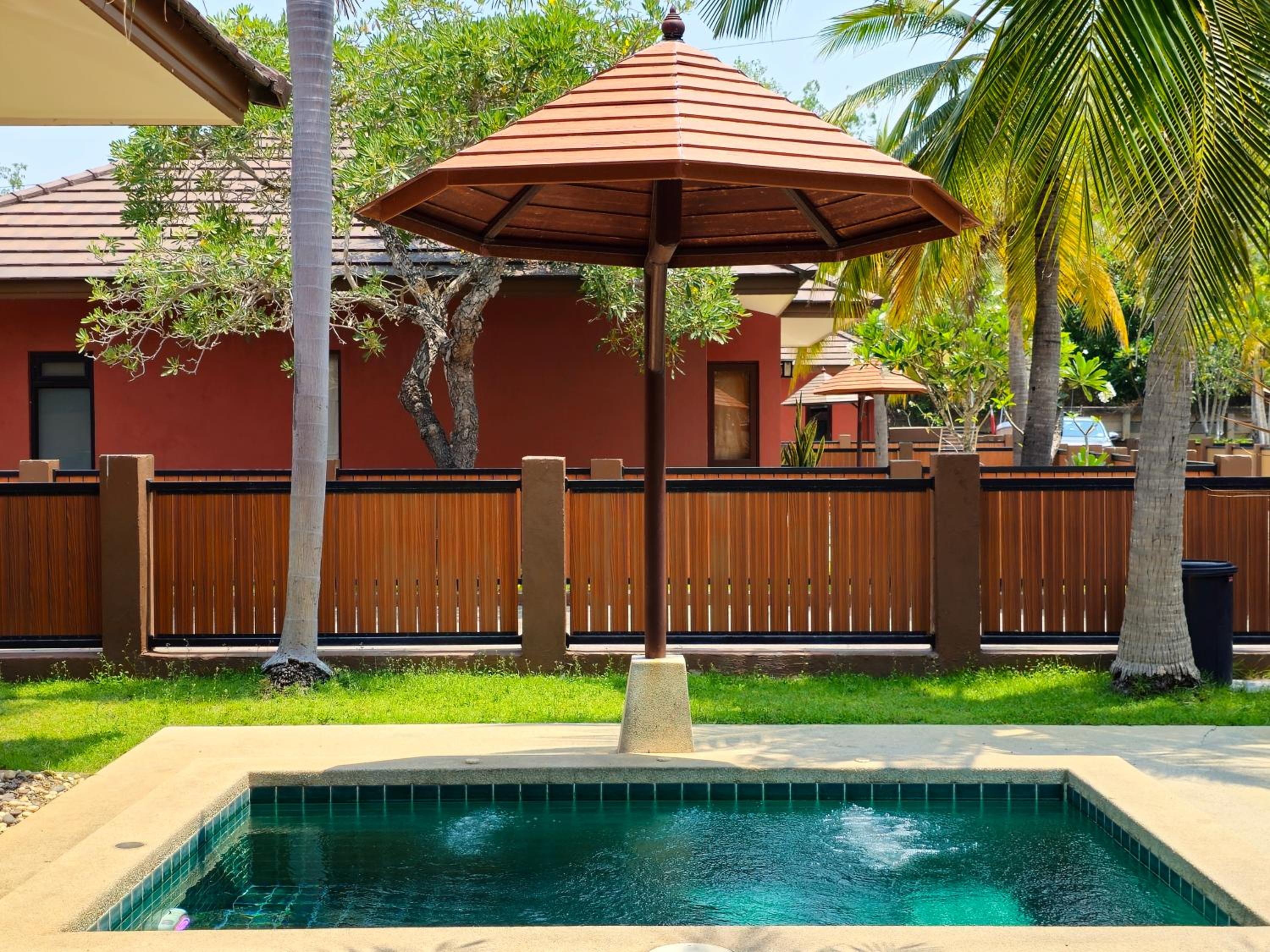 Two-Bedroom Villa with Pool Access - Photo 4