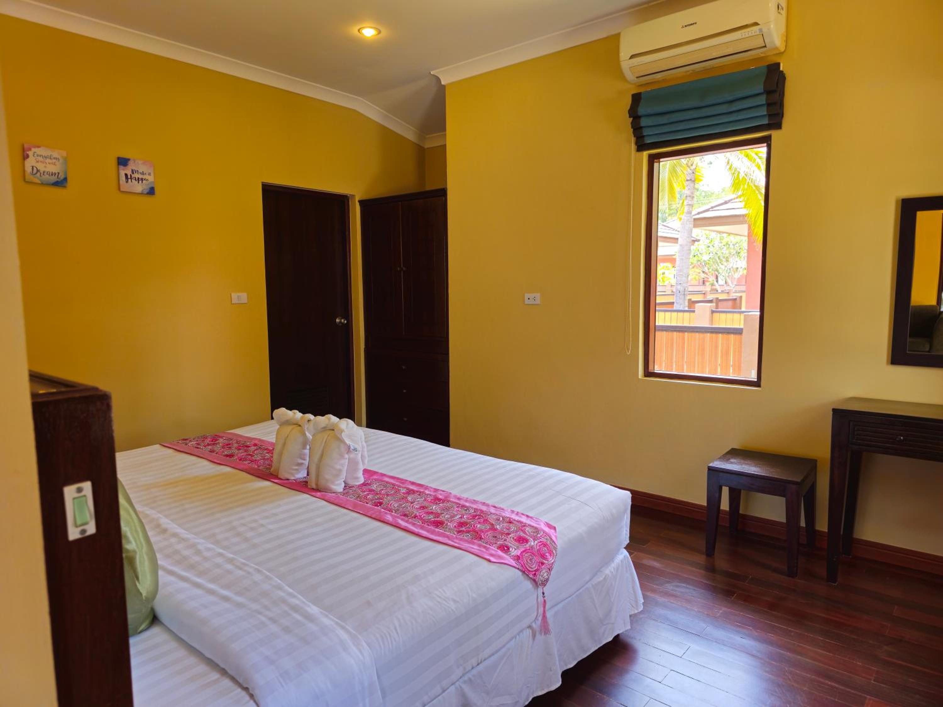 Two-Bedroom Villa with Pool Access - Photo 6
