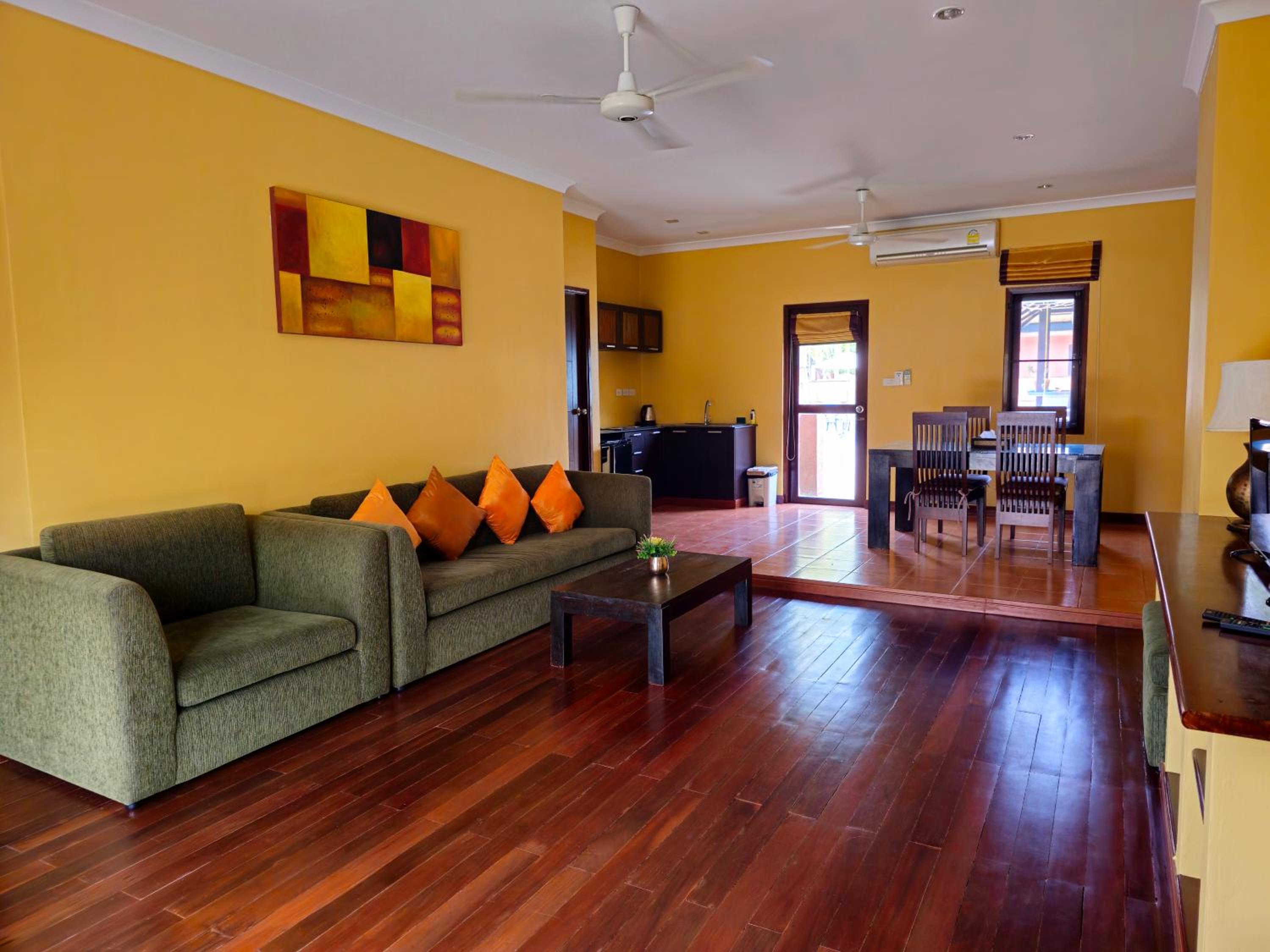 One-Bedroom Villa with Pool Access - Photo 4