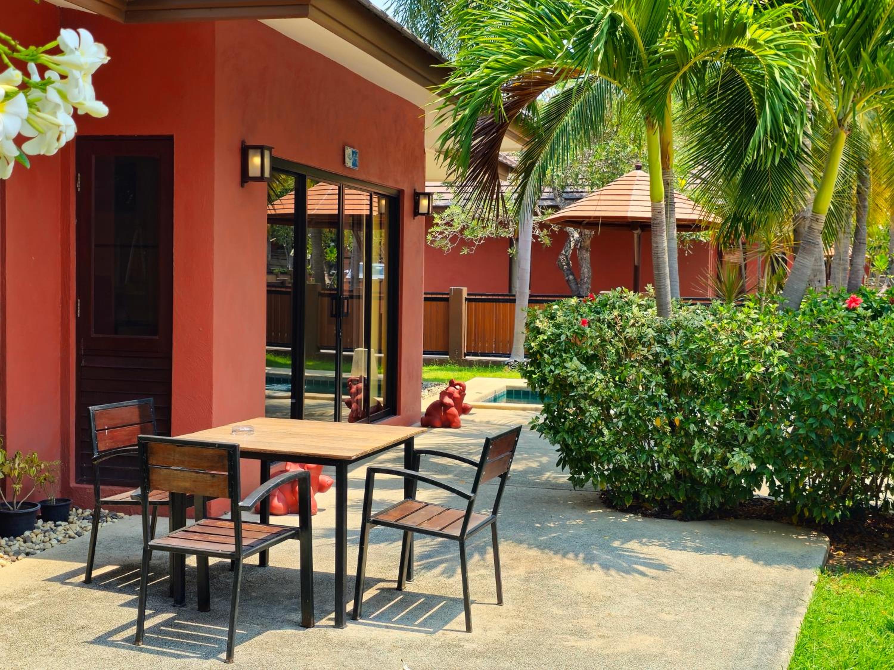 One-Bedroom Villa with Pool Access - Photo 8