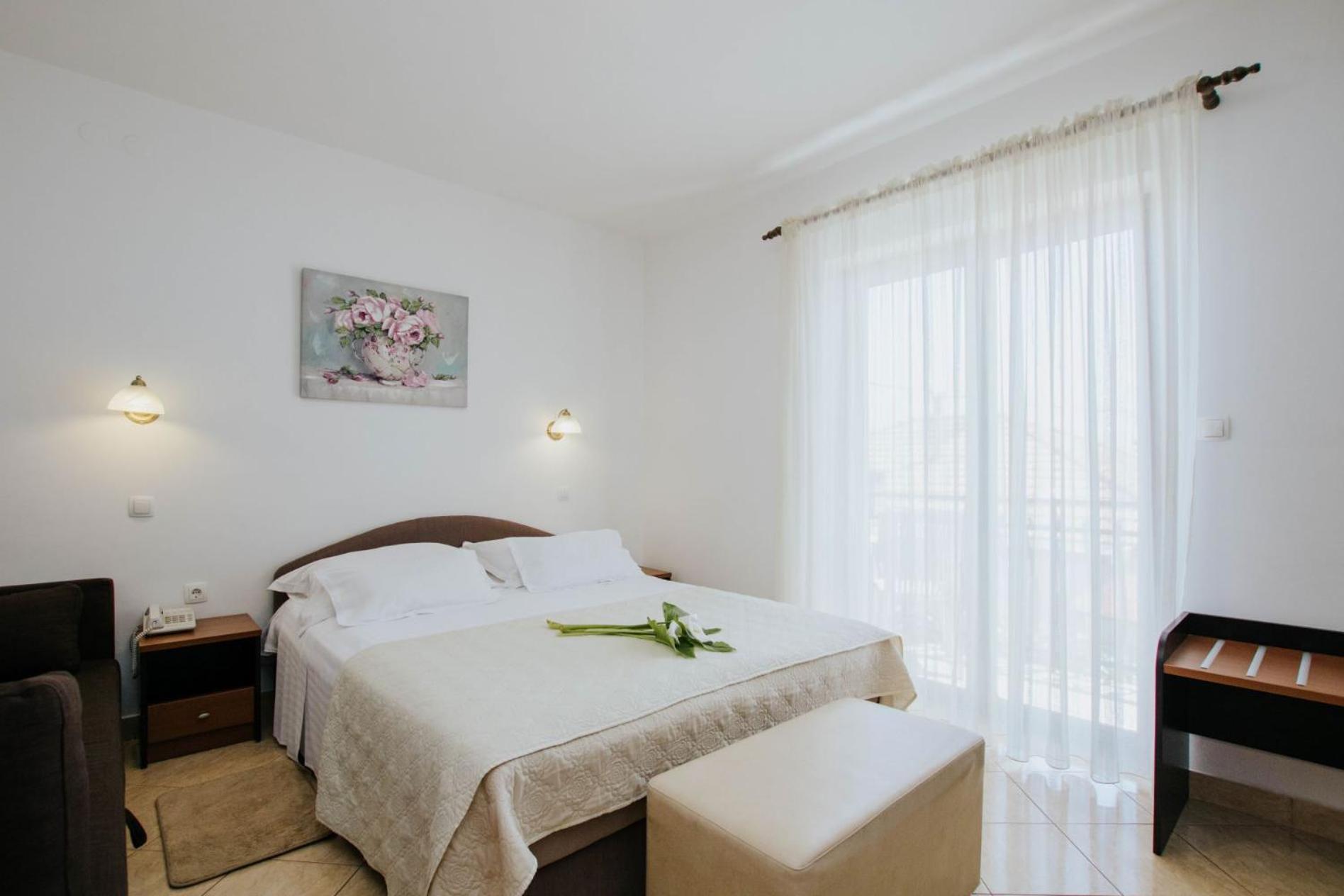 Triple Room with Balcony and Sea View - Photo 1