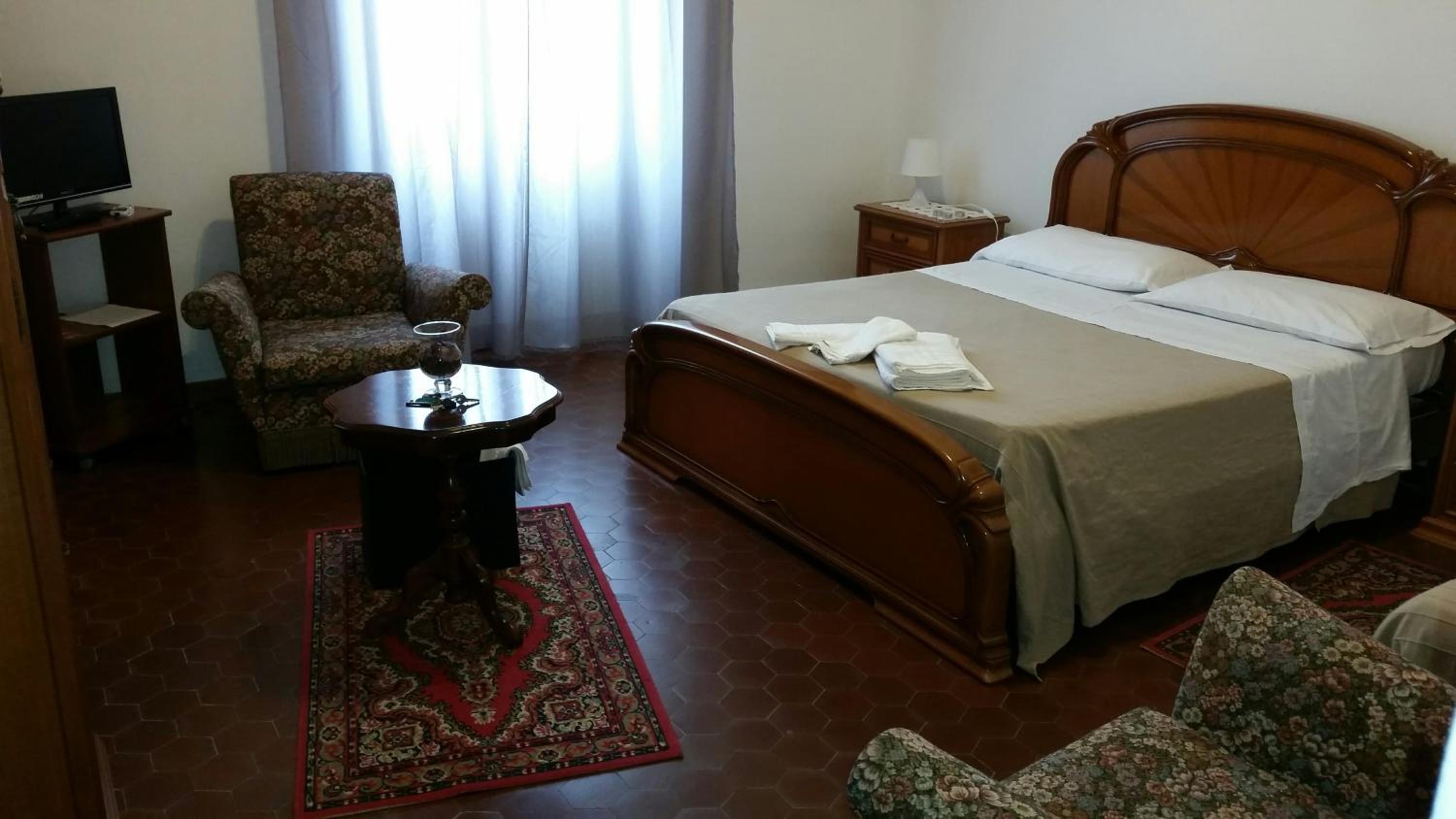 Triple Room with Shared Bathroom photo 3