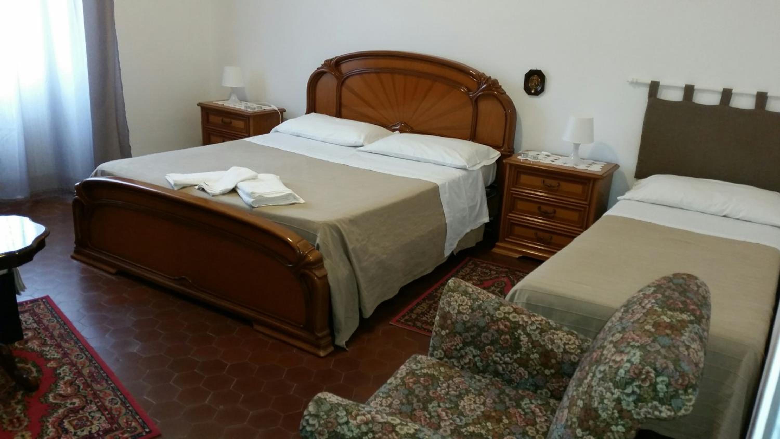 Triple Room with Shared Bathroom photo 1