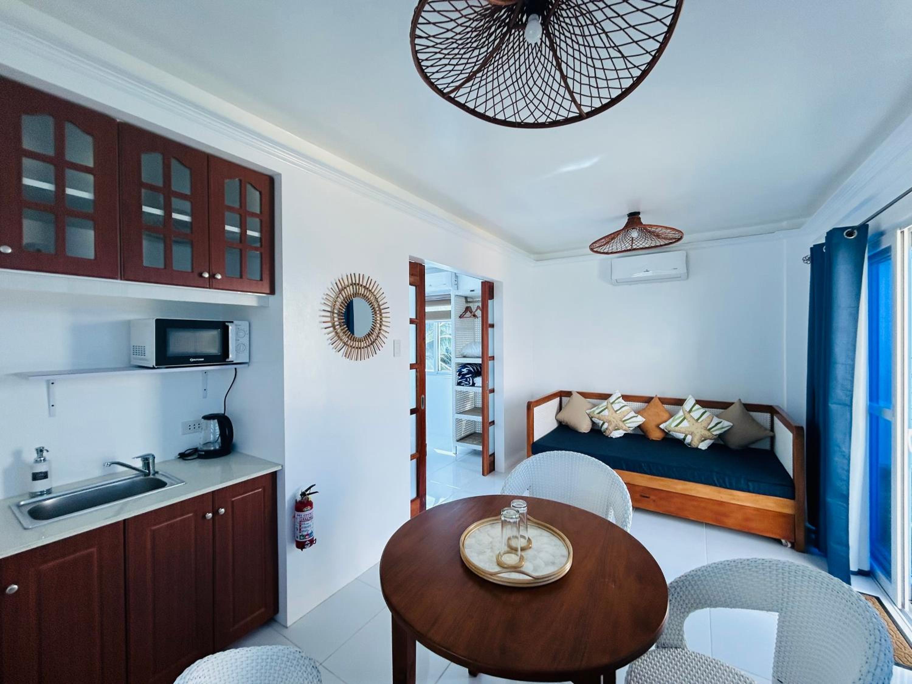 Villa with Sea View - Photo 8