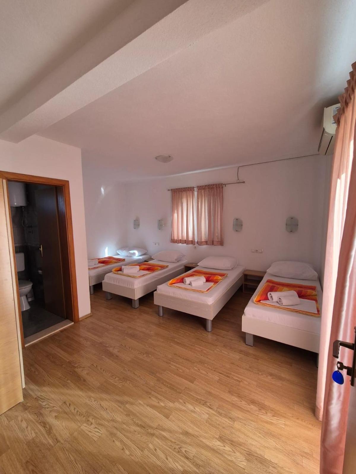 Quadruple Room photo 3