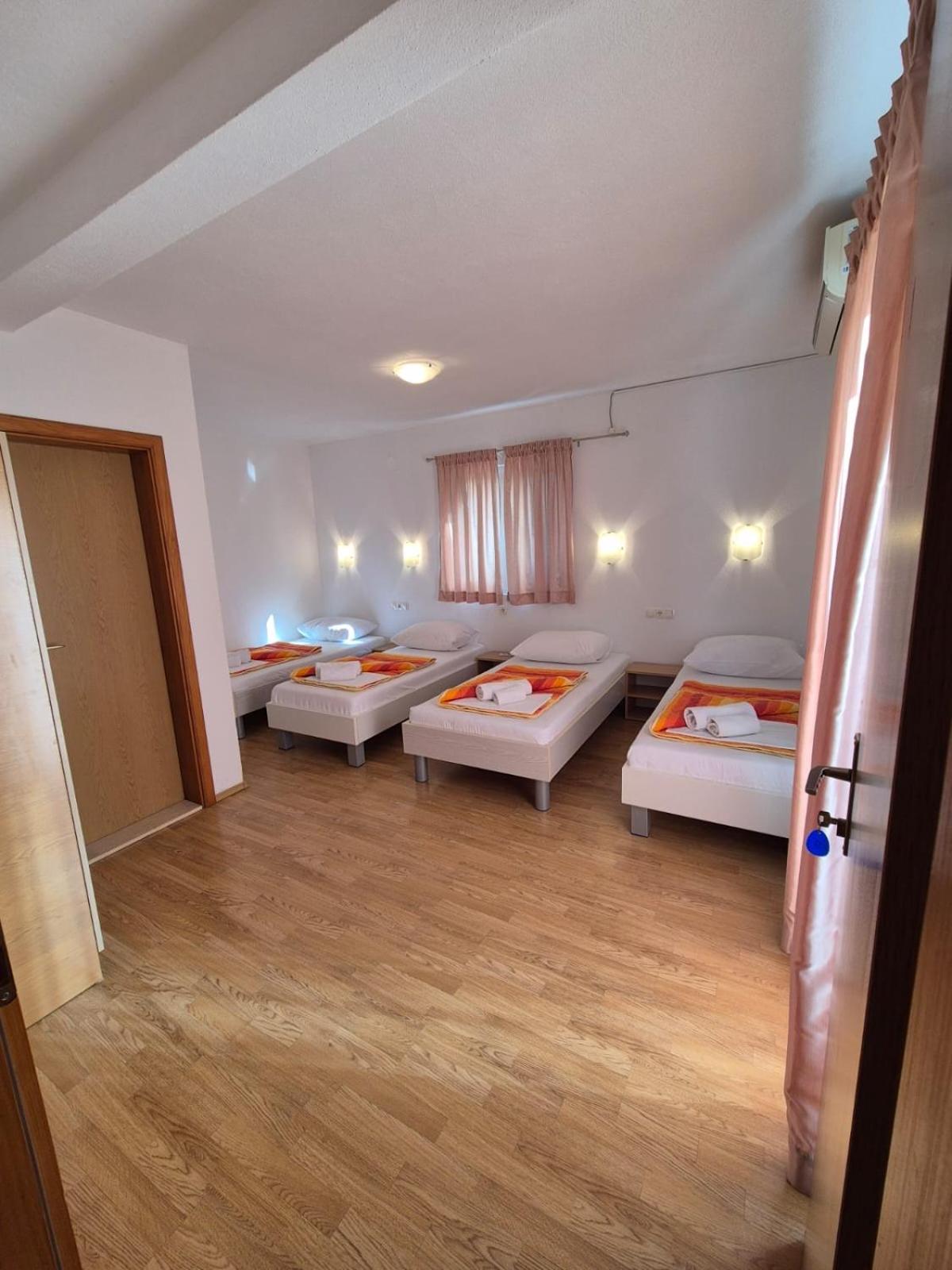 Quadruple Room photo 2